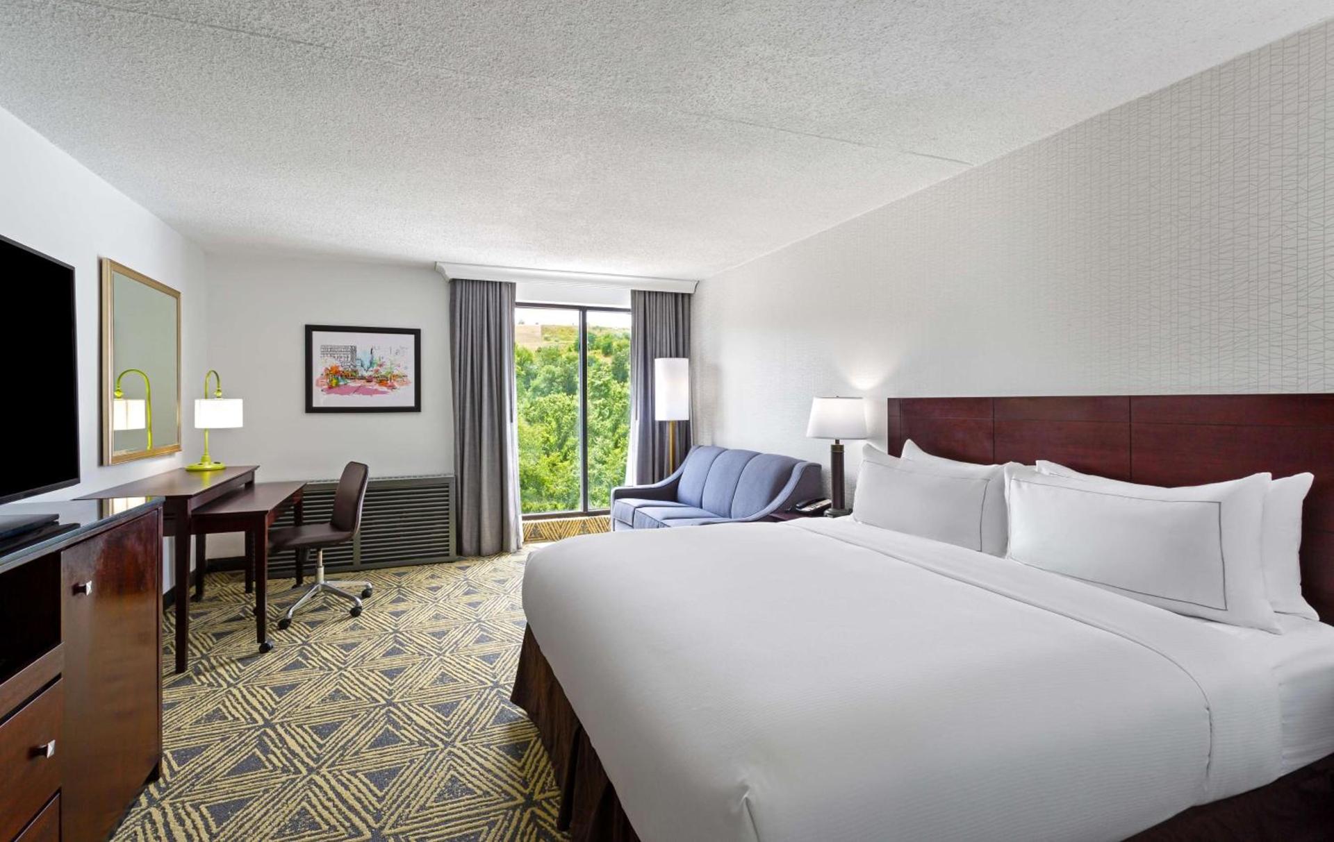DoubleTree by Hilton Washington Meadow Lands Casino Area photo 45