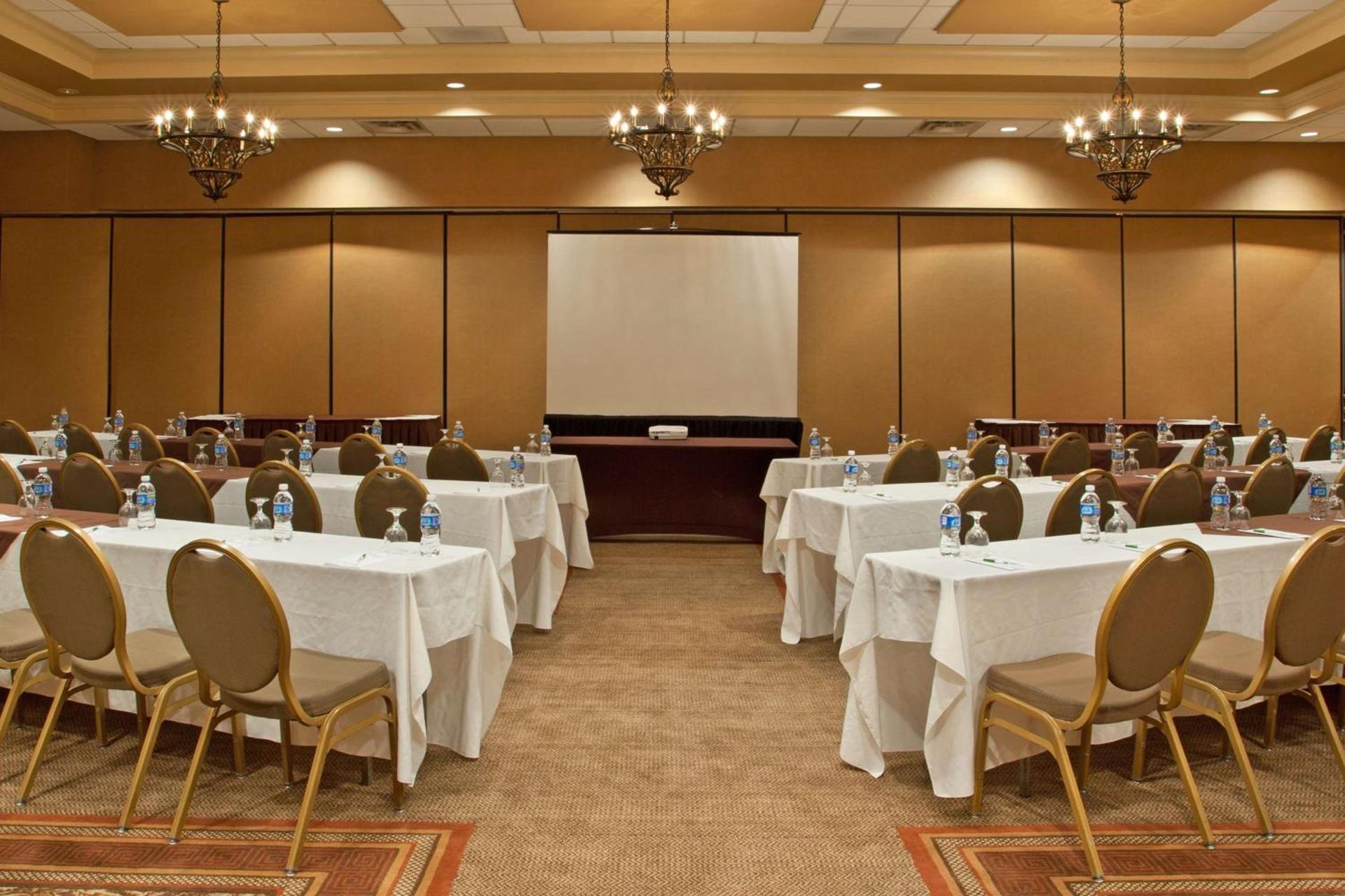 DoubleTree by Hilton Washington Meadow Lands Casino Area photo 53