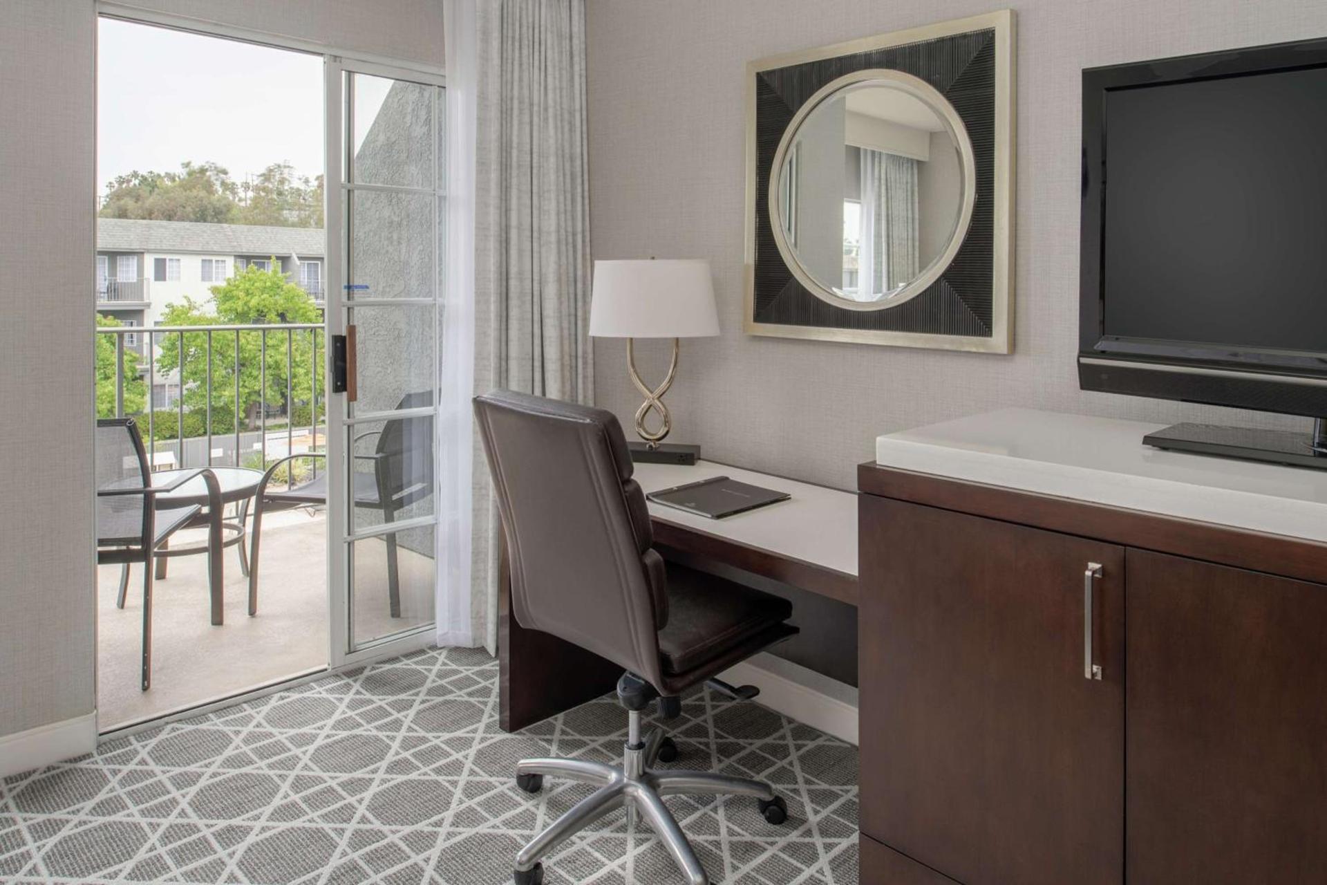 Hilton San Diego/Del Mar photo 29