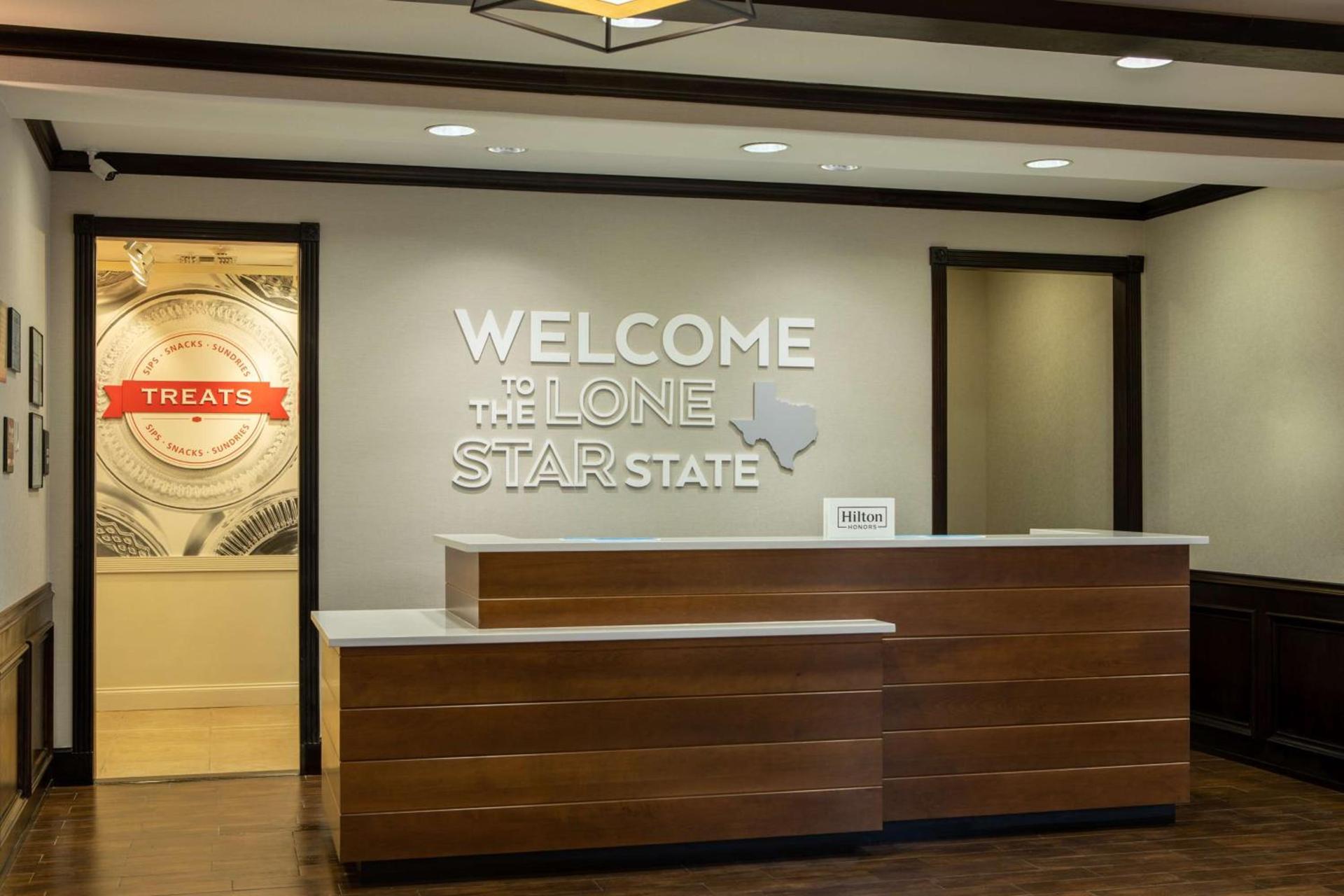 Hampton Inn & Suites Boerne photo 11