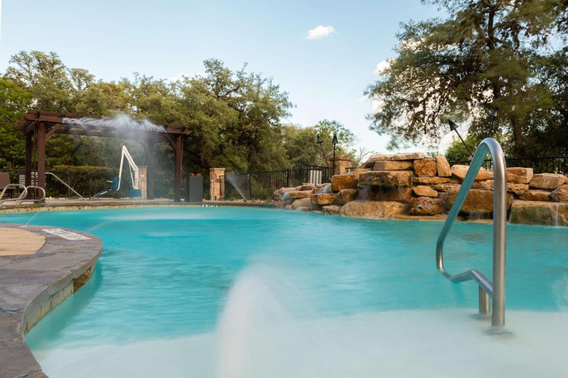 Hampton Inn & Suites Boerne photo 13