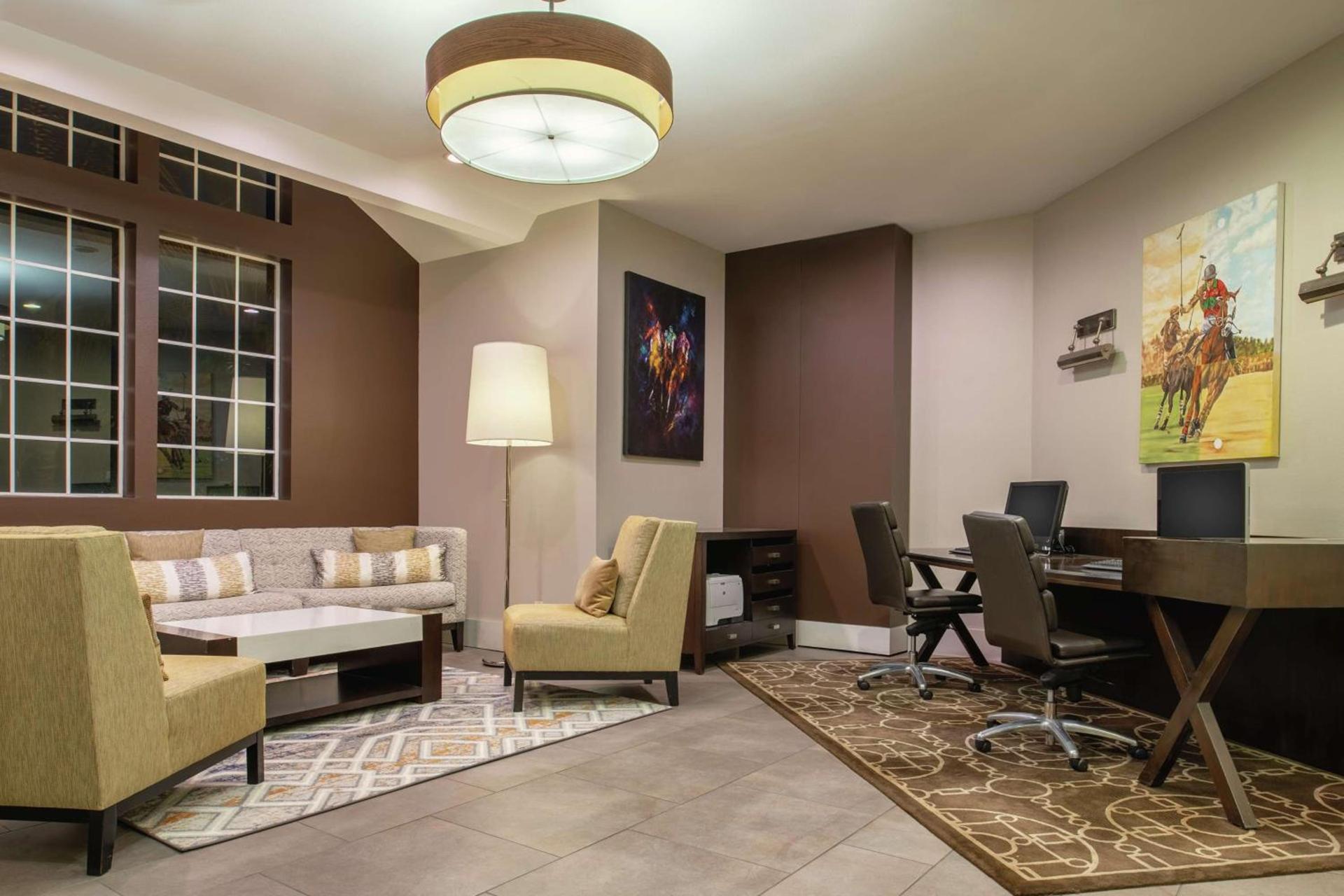 Hilton San Diego/Del Mar photo 56