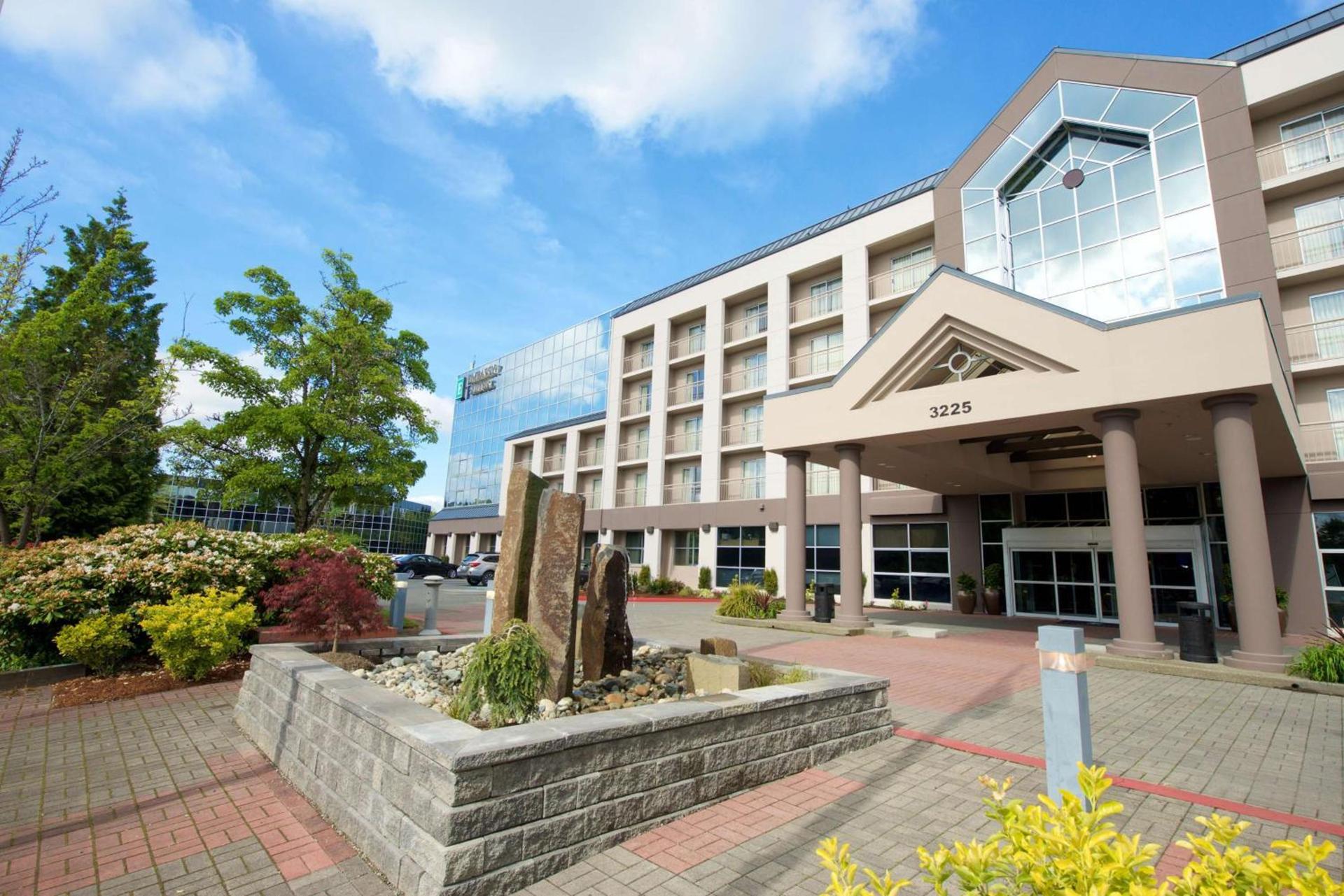 Embassy Suites by Hilton Seattle Bellevue — hotel in Bellevue