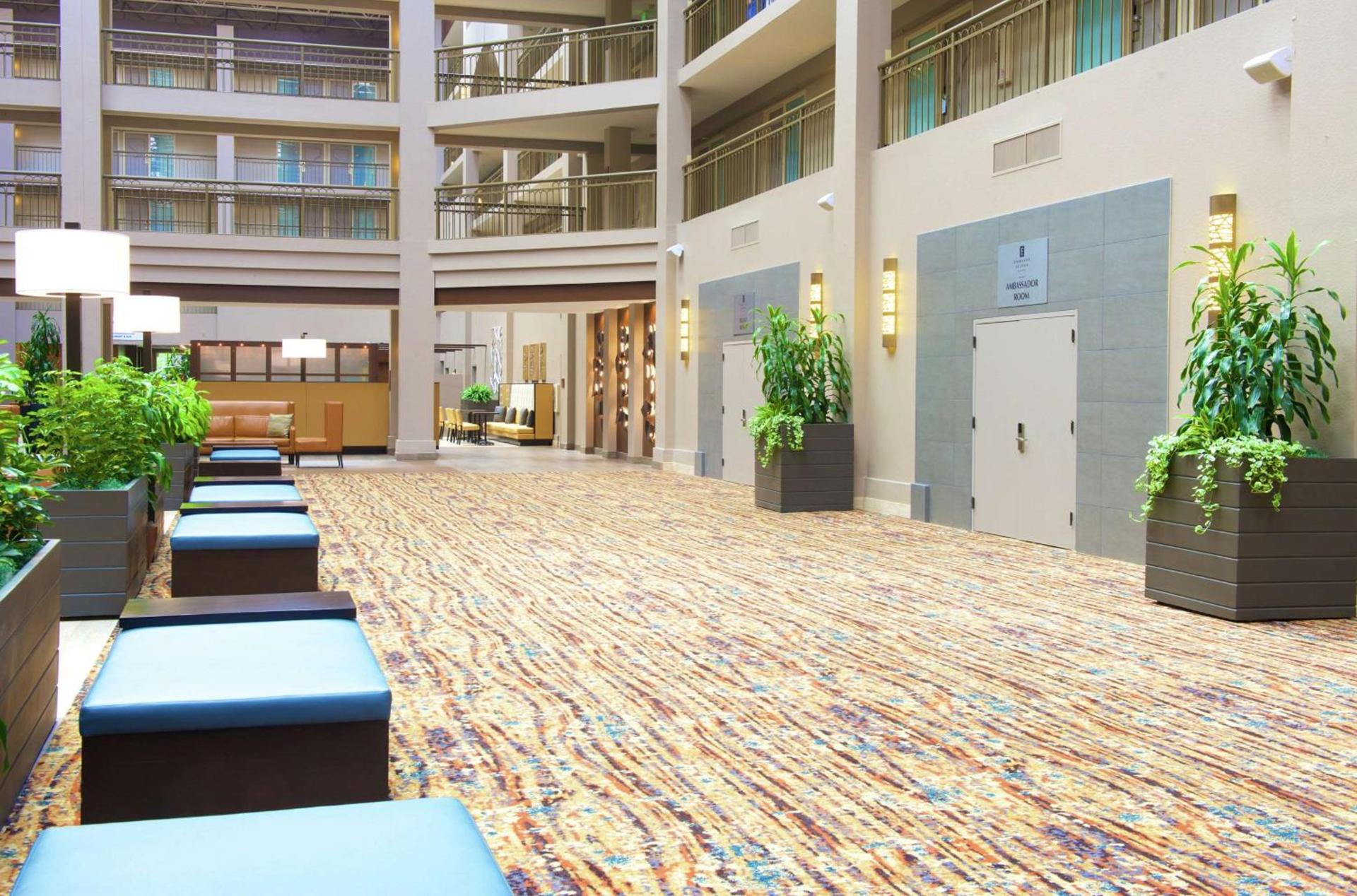 Embassy Suites by Hilton Seattle Bellevue photo 3