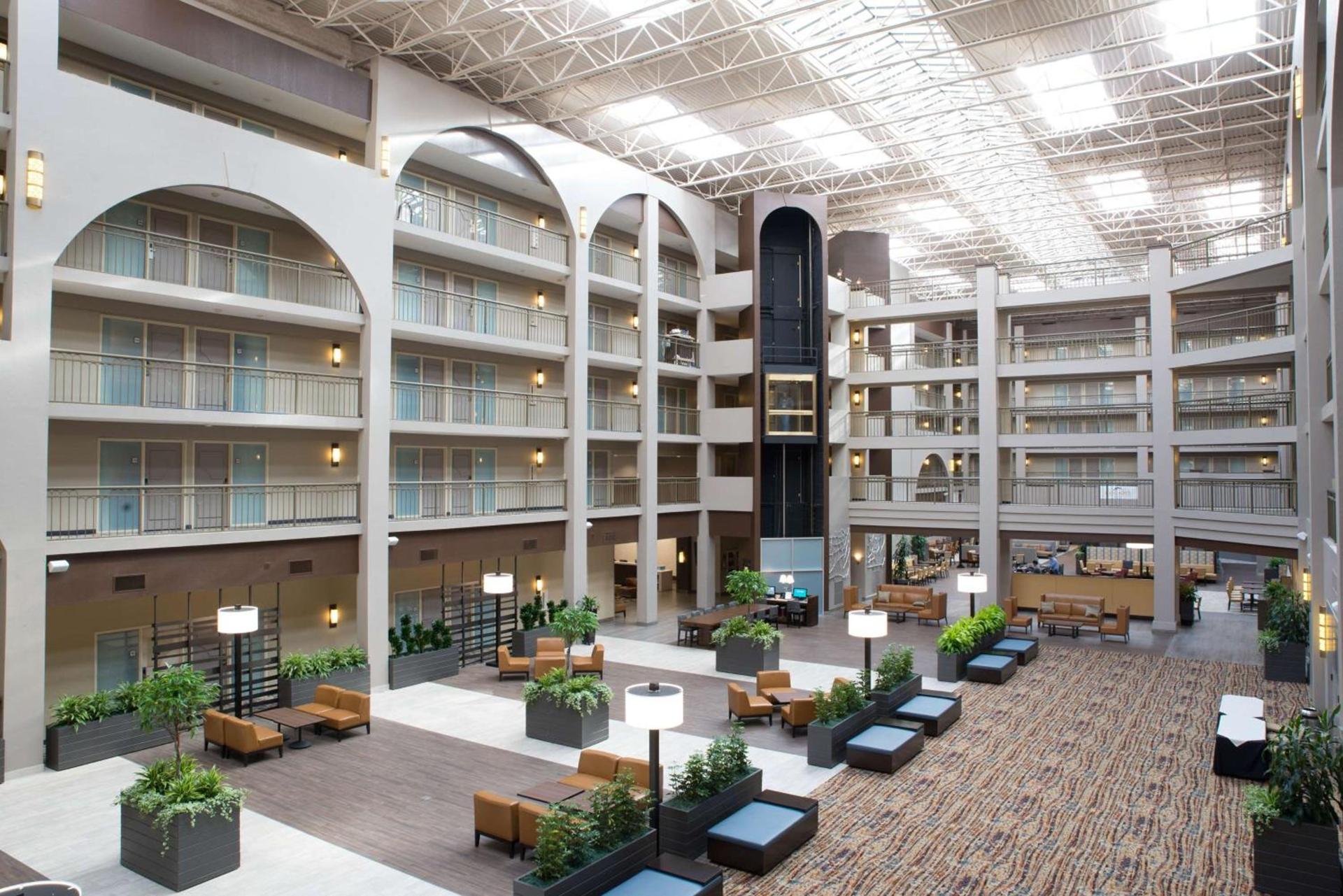 Embassy Suites by Hilton Seattle Bellevue photo 7