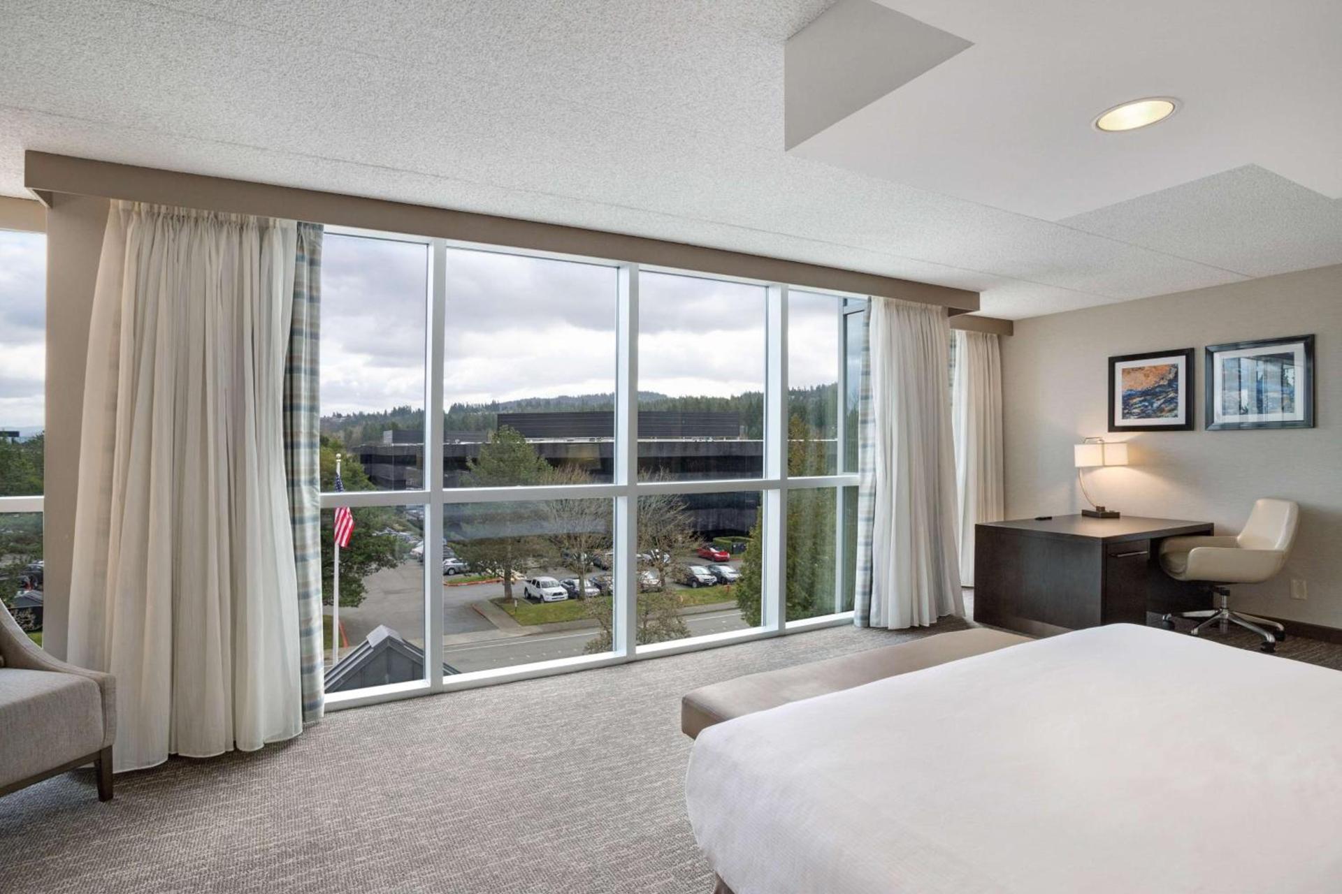 Embassy Suites by Hilton Seattle Bellevue photo 21