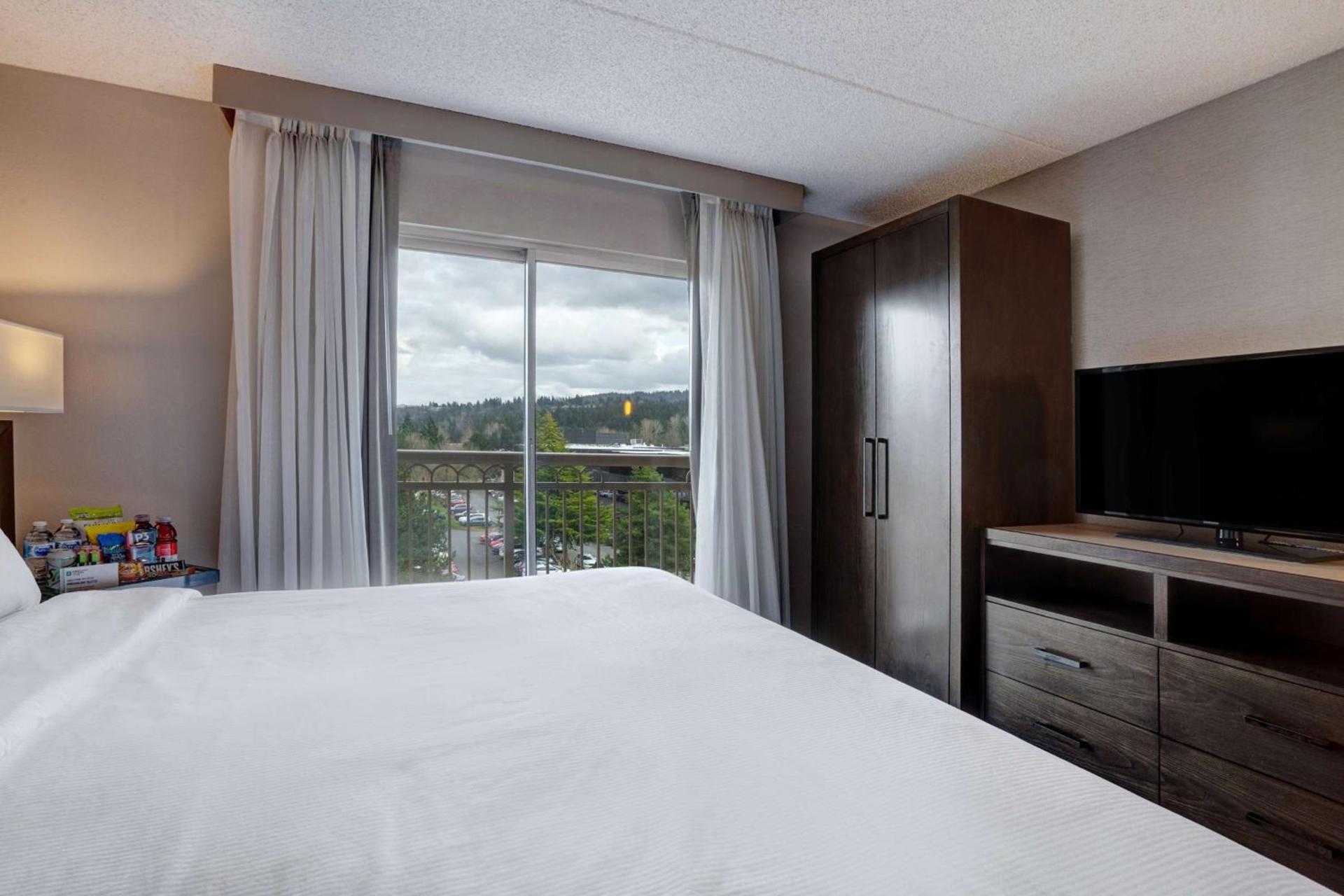 Embassy Suites by Hilton Seattle Bellevue photo 27