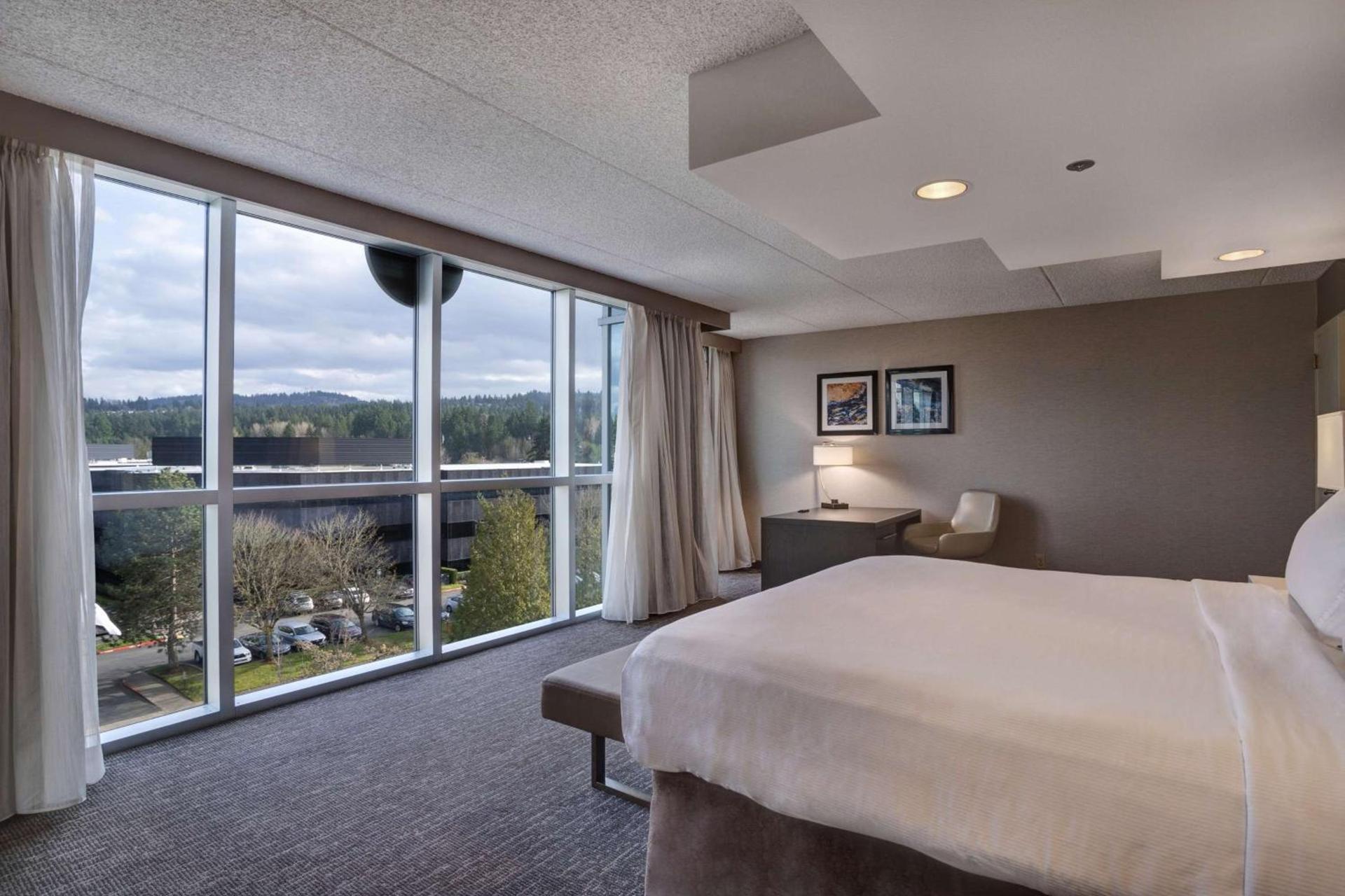 Embassy Suites by Hilton Seattle Bellevue photo 28