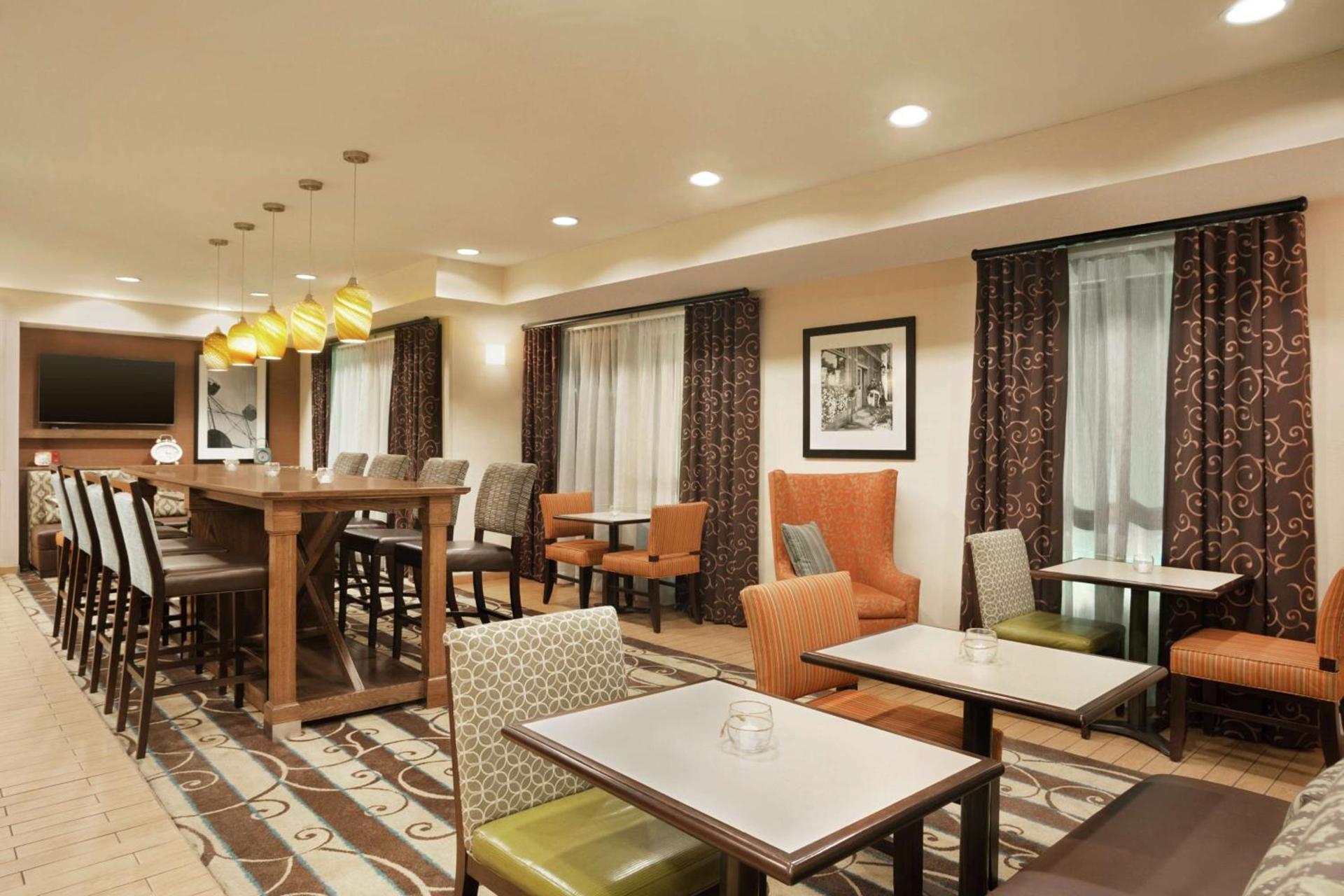 Hampton Inn Shawnee photo 4