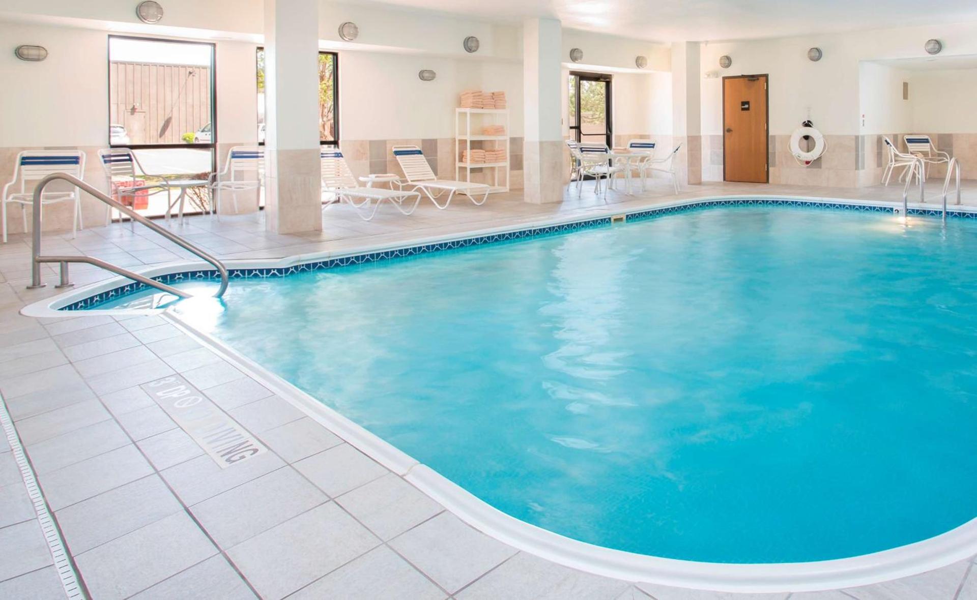 Hampton Inn Shawnee photo 6