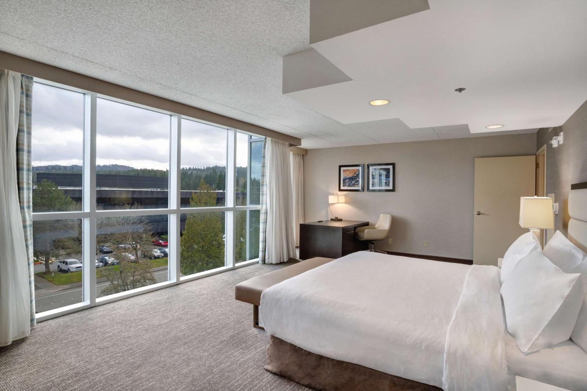 Embassy Suites by Hilton Seattle Bellevue photo 31