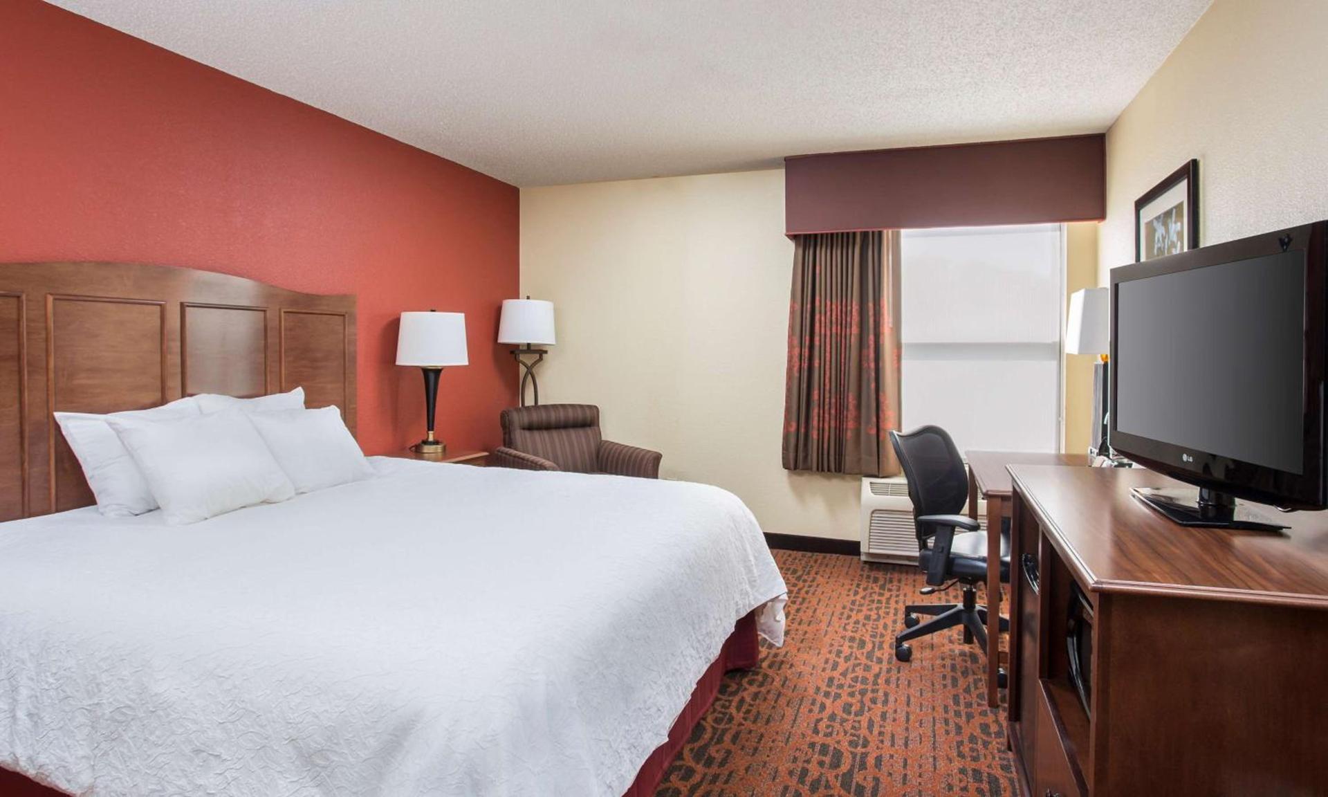 Hampton Inn Shawnee photo 21