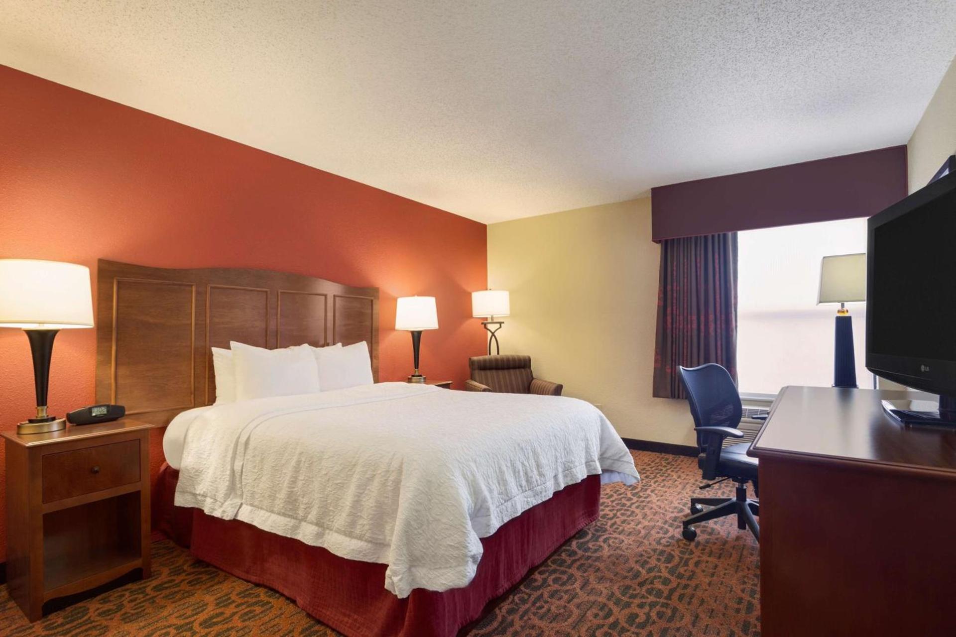 Hampton Inn Shawnee photo 23
