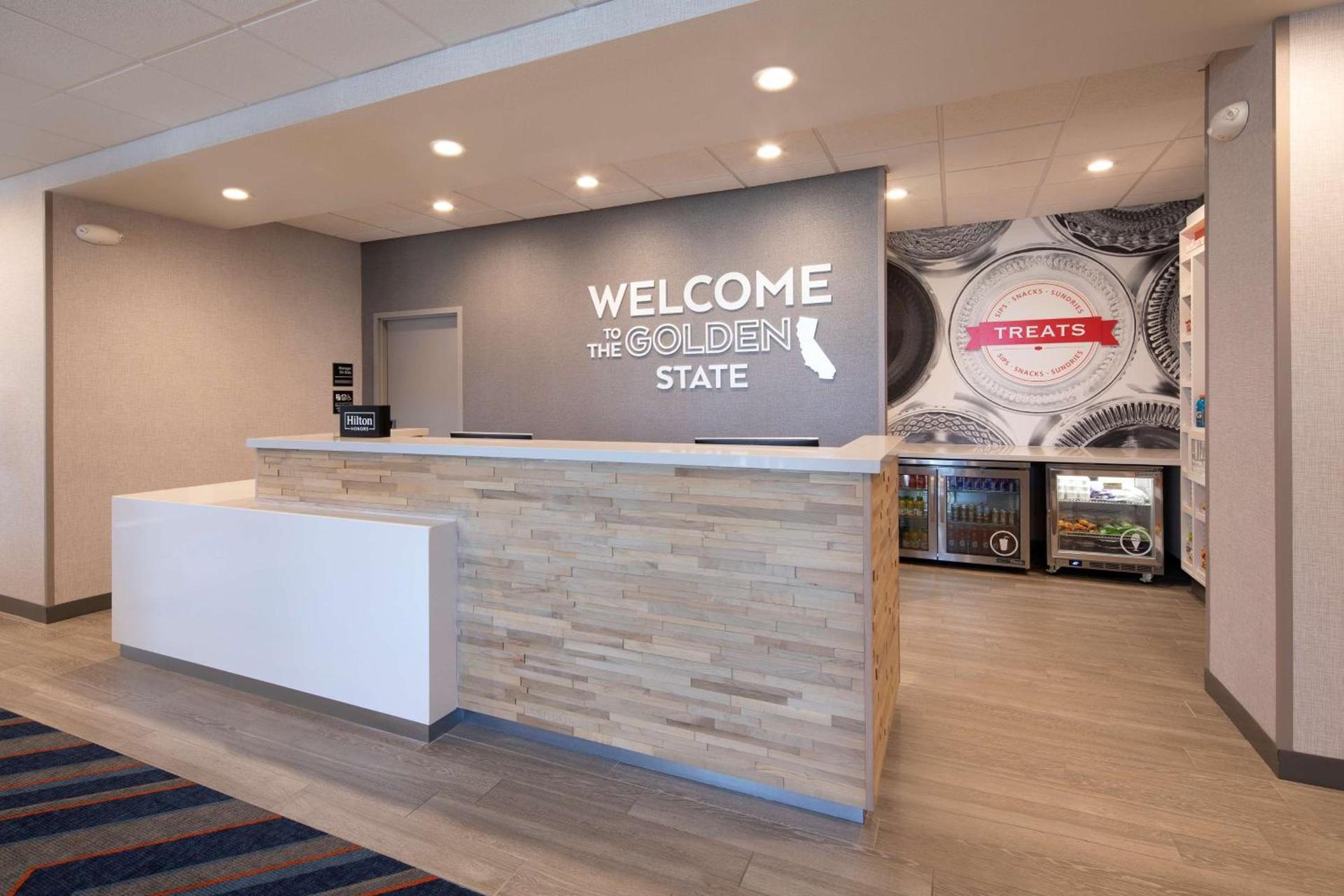 Hampton Inn Santa Cruz West, Ca photo 8