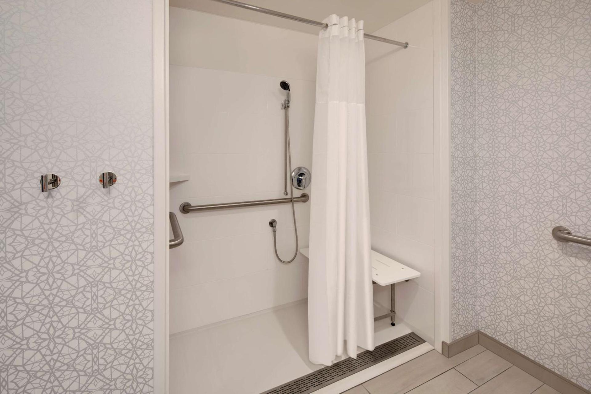 Hampton Inn Santa Cruz West, Ca photo 20