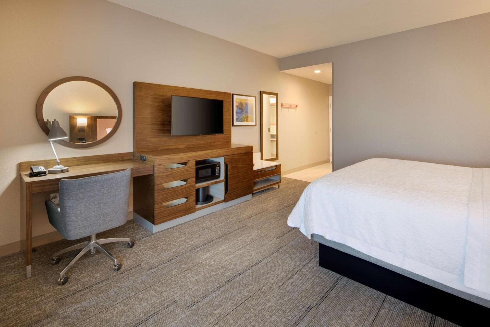 Hampton Inn Santa Cruz West, Ca photo 25