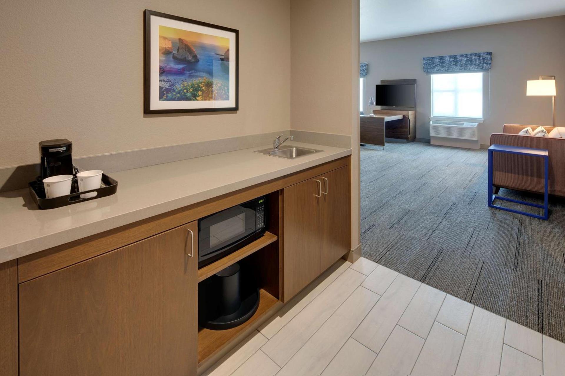 Hampton Inn Santa Cruz West, Ca photo 35