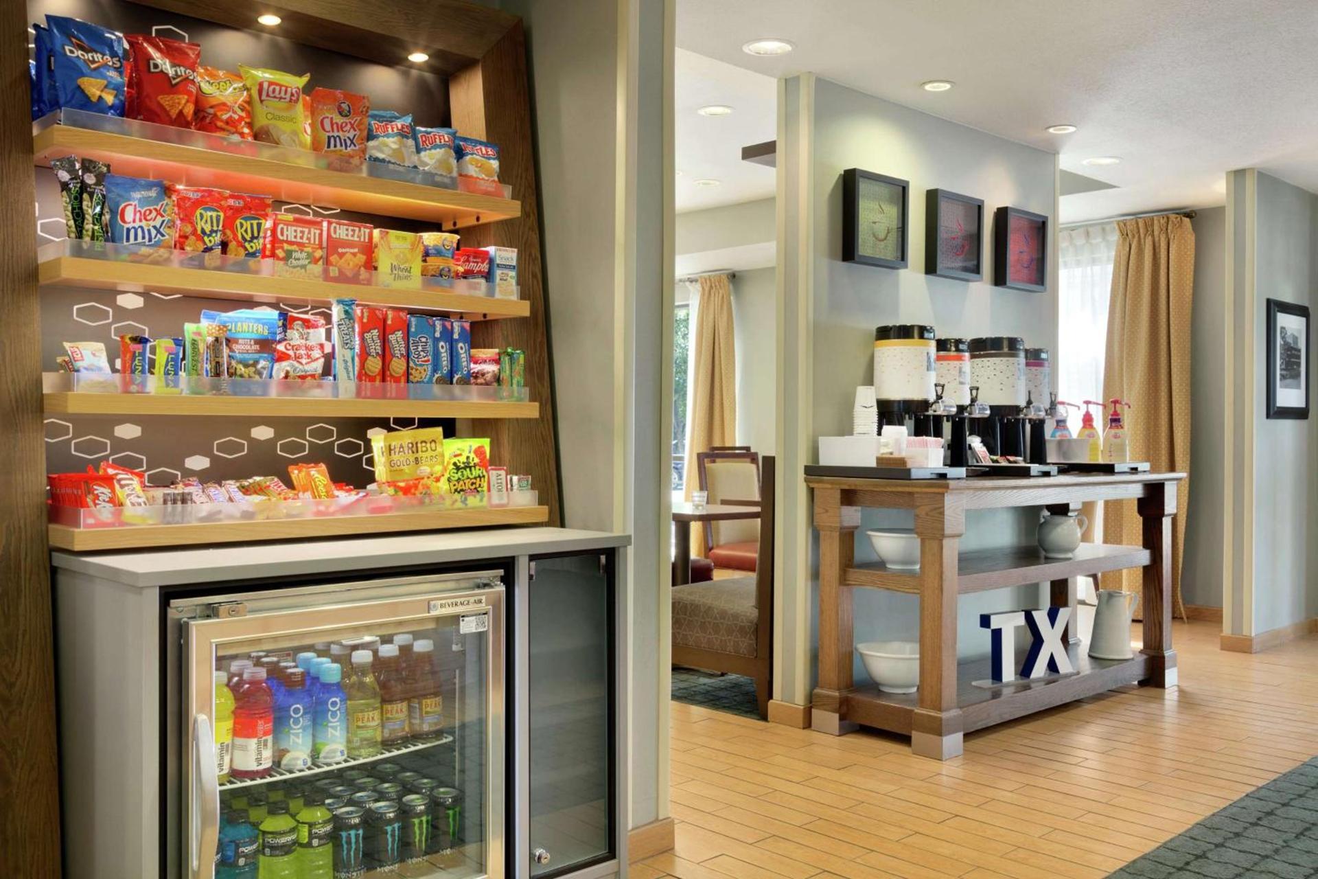 Hampton Inn San Angelo photo 9