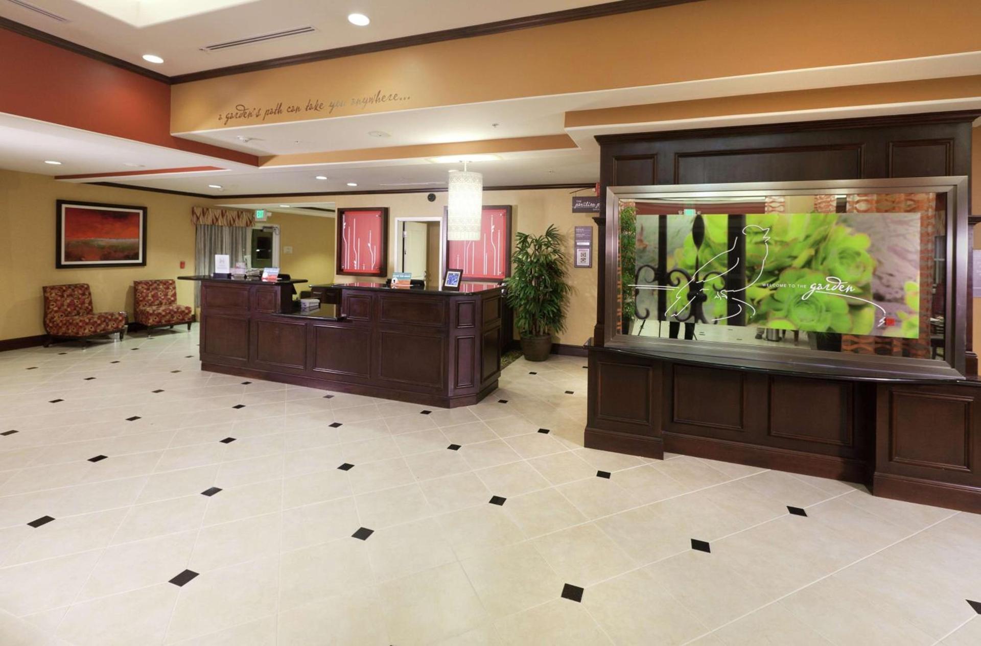 Hilton Garden Inn Fontana photo 7