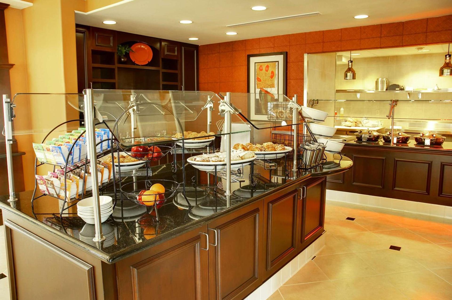 Hilton Garden Inn Fontana photo 17