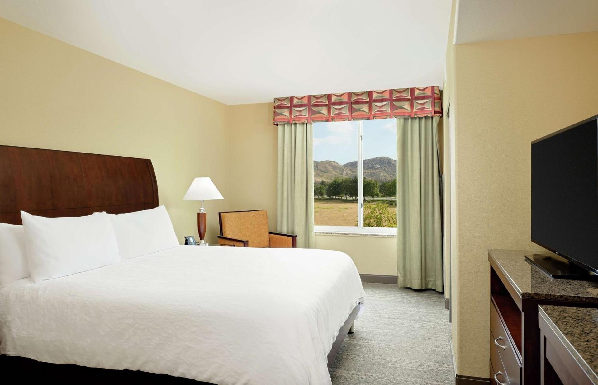 Hilton Garden Inn Fontana photo 63