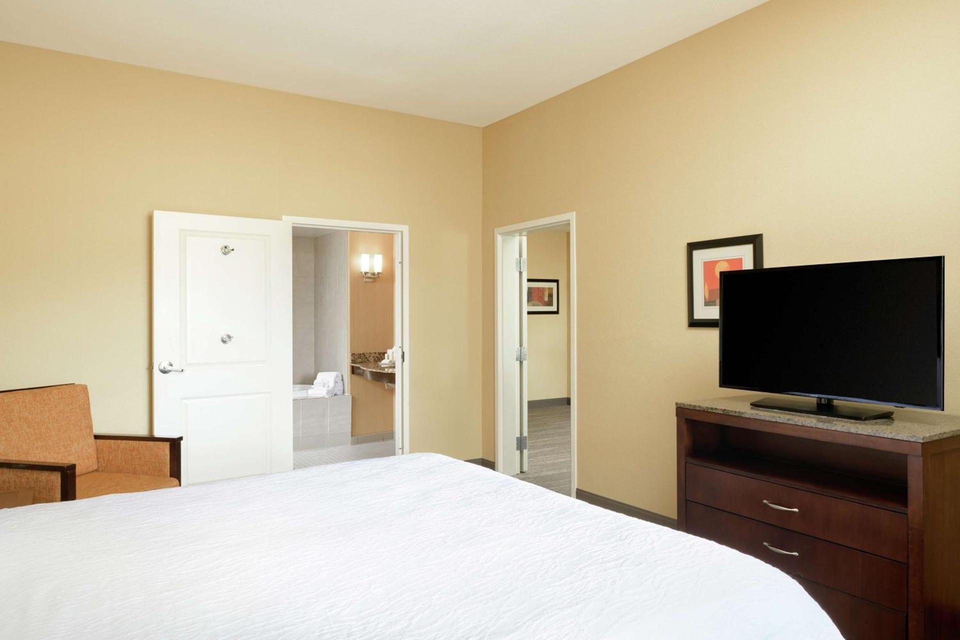 Hilton Garden Inn Fontana photo 66