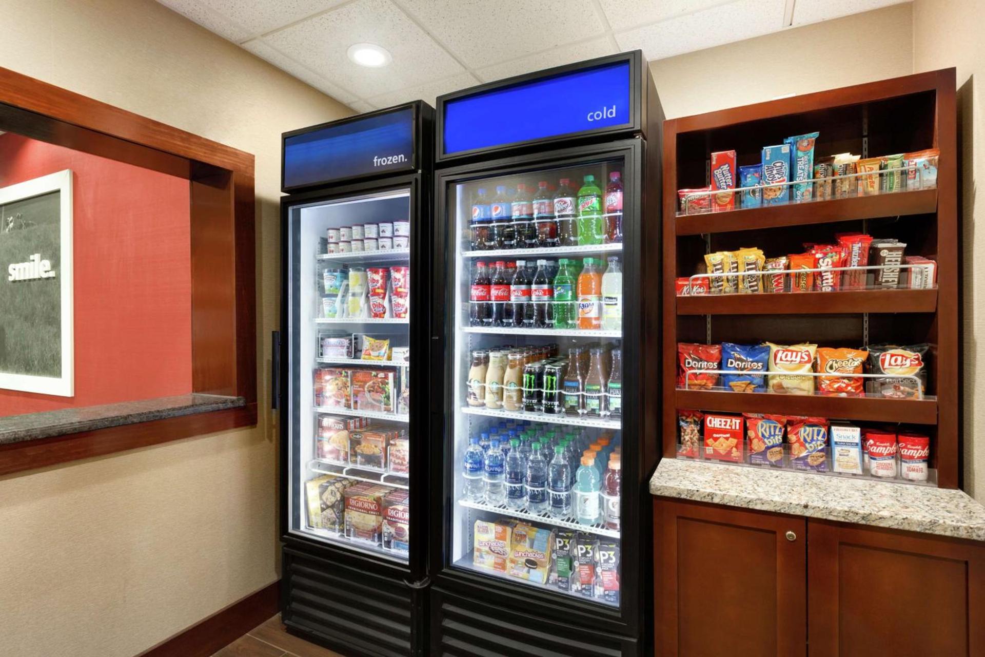 Hampton Inn Wichita Falls-Sikes Senter Mall photo 10