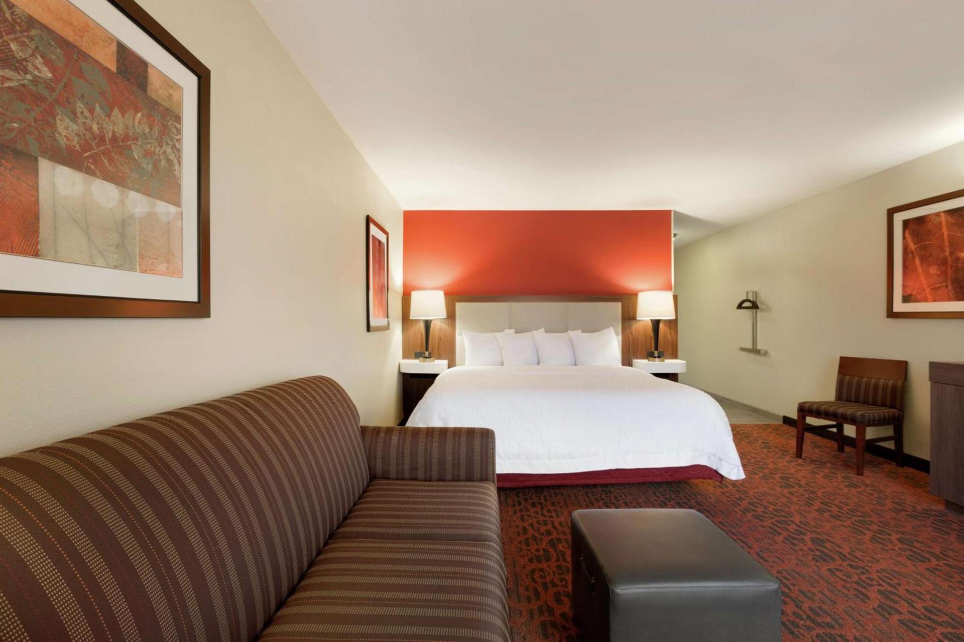 Hampton Inn Wichita Falls-Sikes Senter Mall photo 18
