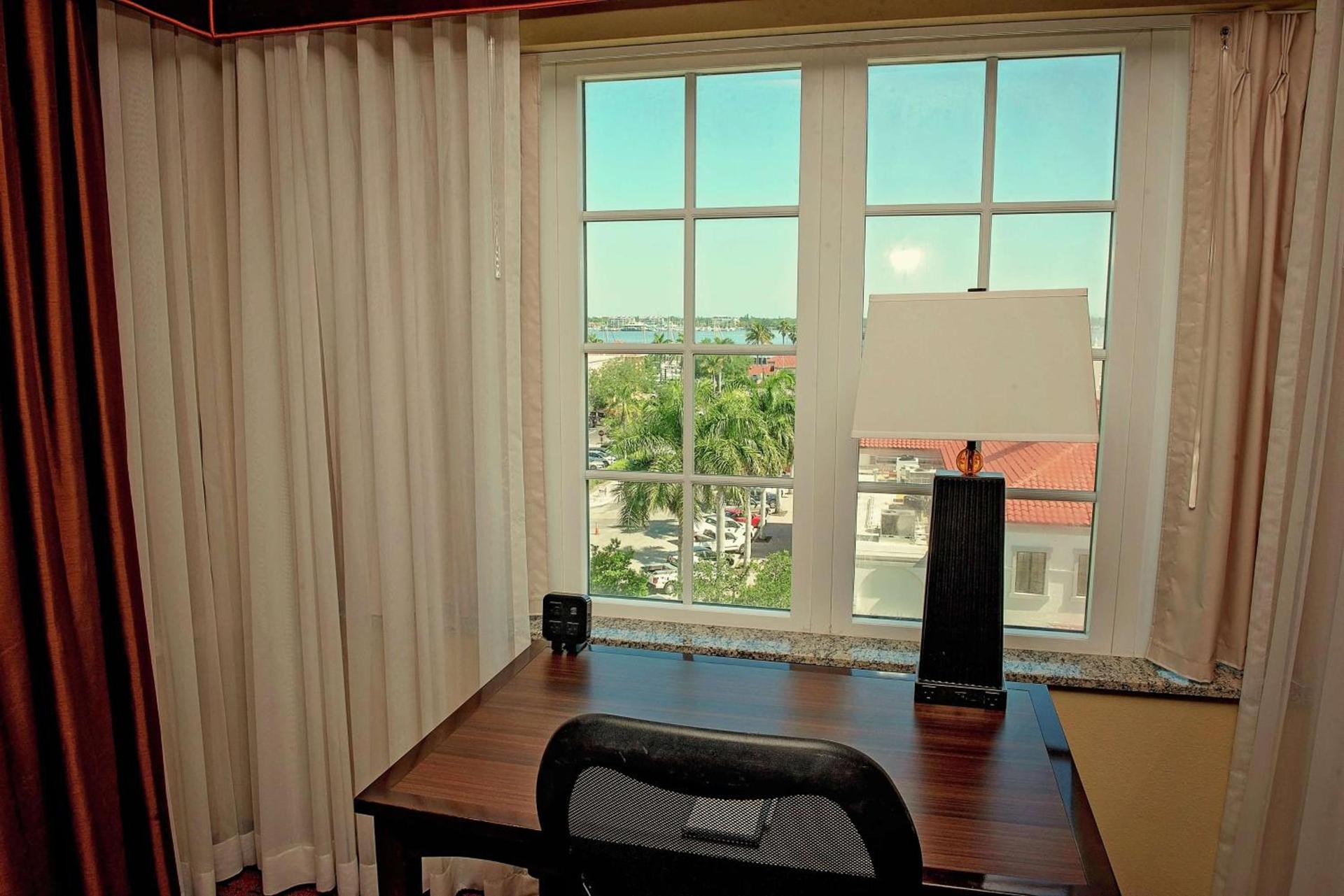 Hampton Inn & Suites Bradenton photo 15
