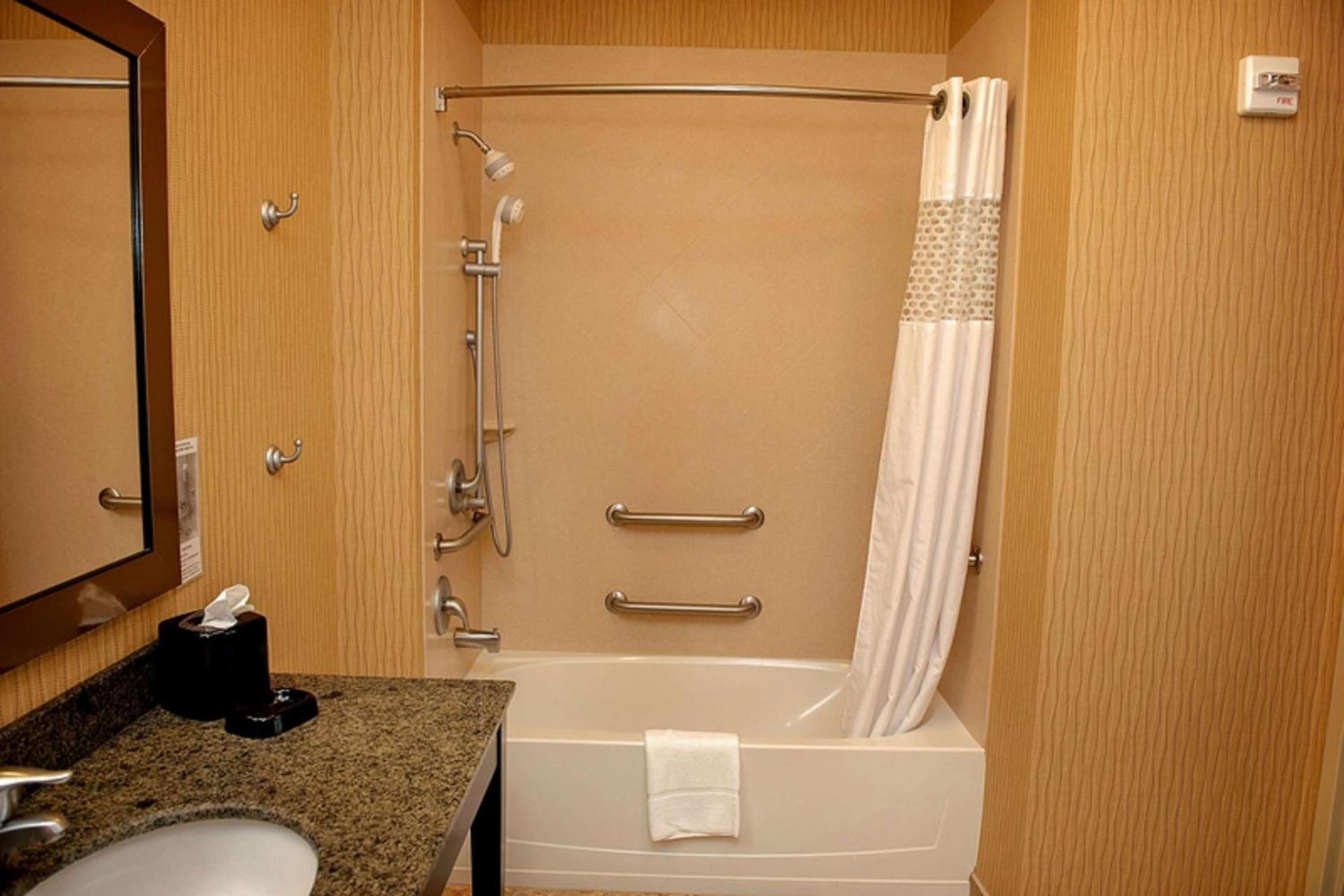 Hampton Inn & Suites Bradenton photo 17