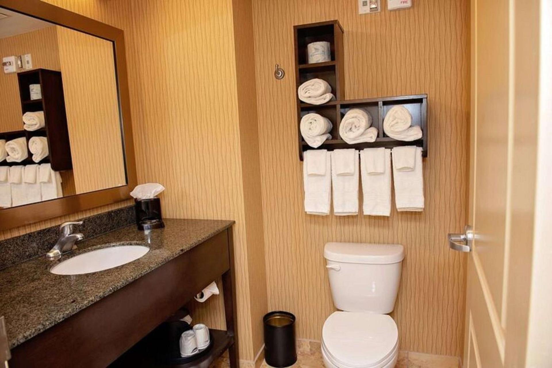 Hampton Inn & Suites Bradenton photo 22