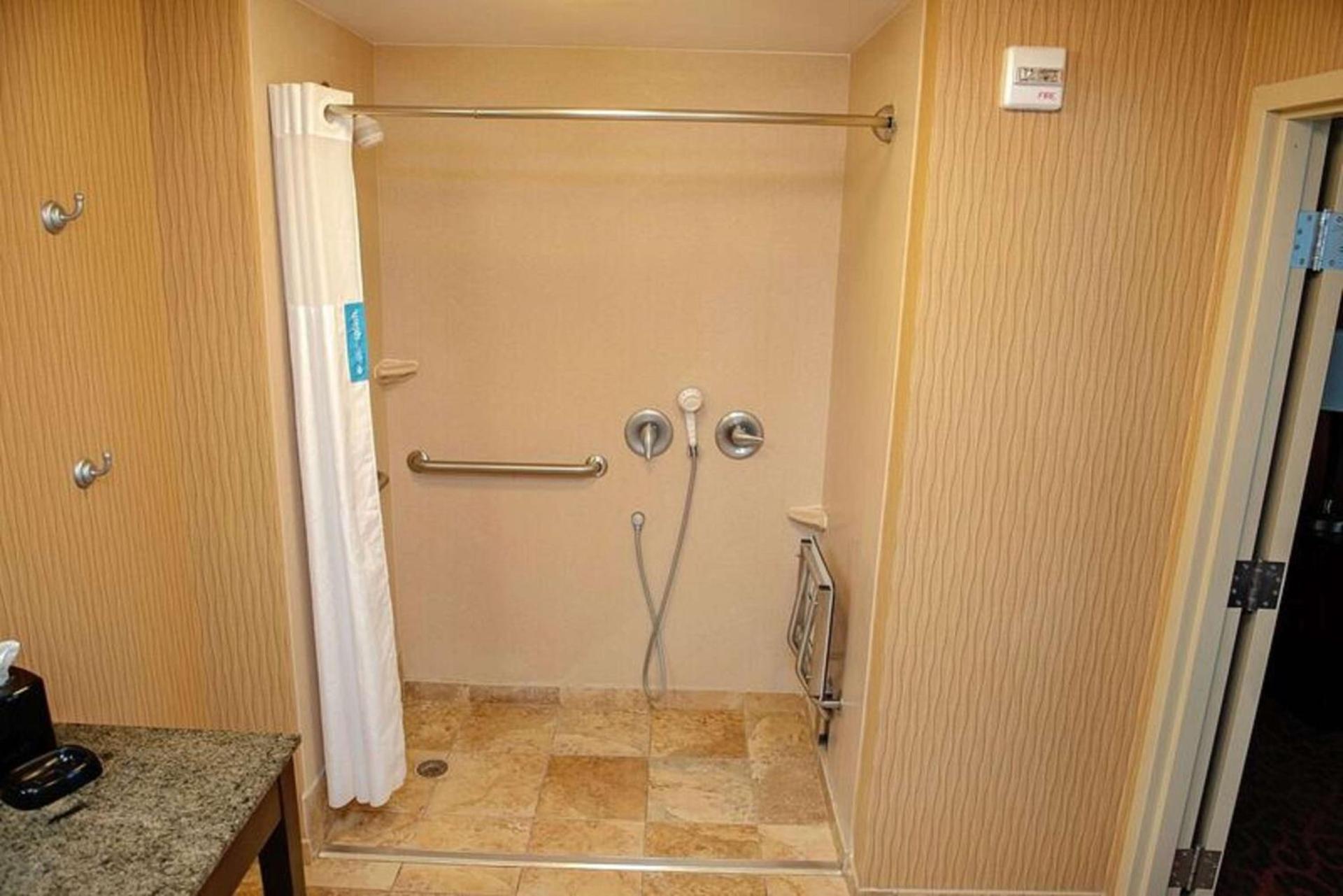Hampton Inn & Suites Bradenton photo 25
