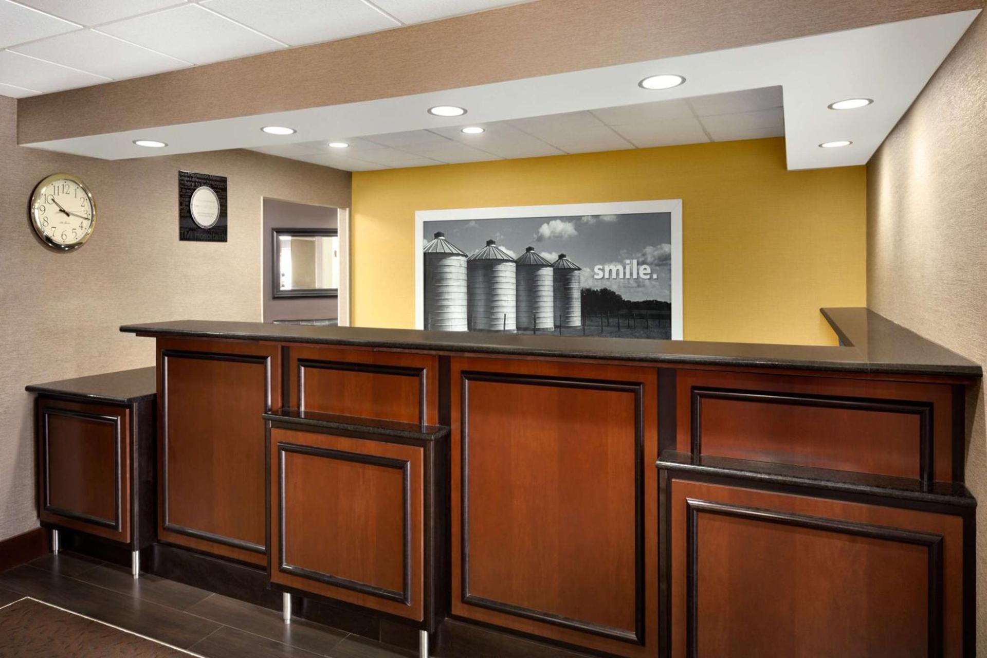 Hampton Inn St. Joseph photo 3