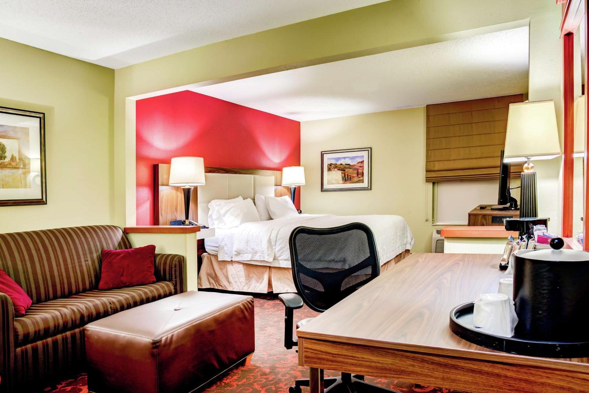 Hampton Inn St. Joseph photo 18