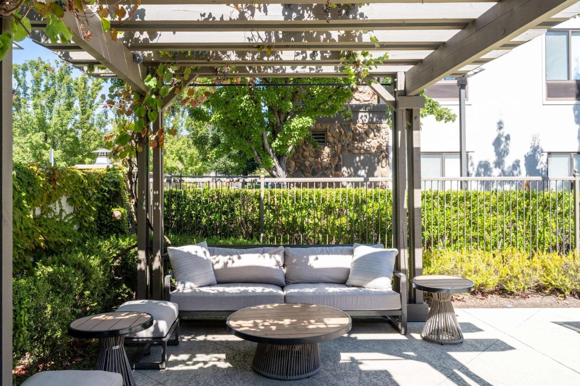 Hampton Inn & Suites Windsor-Sonoma Wine Country photo 6