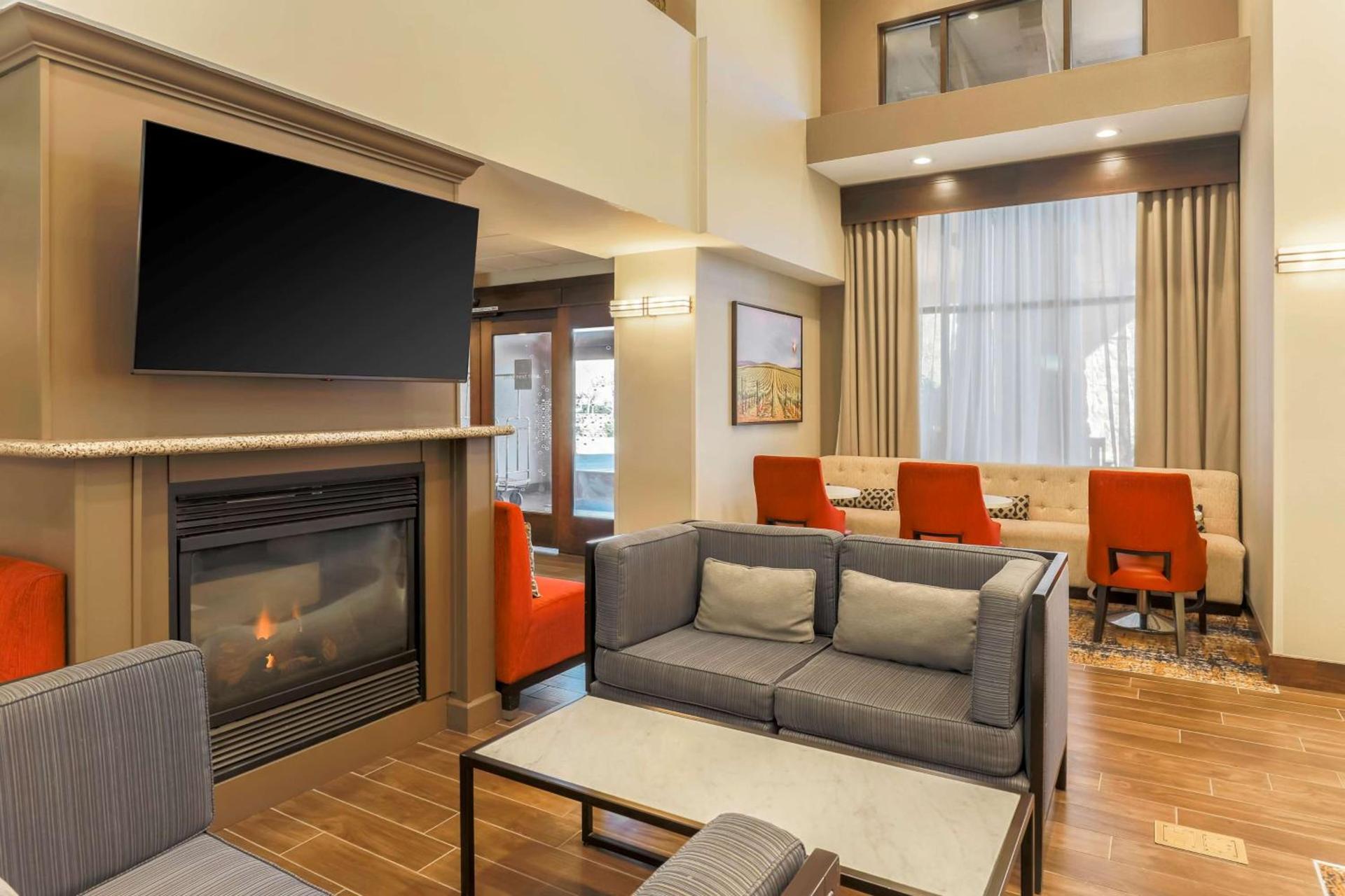 Hampton Inn & Suites Windsor-Sonoma Wine Country photo 10