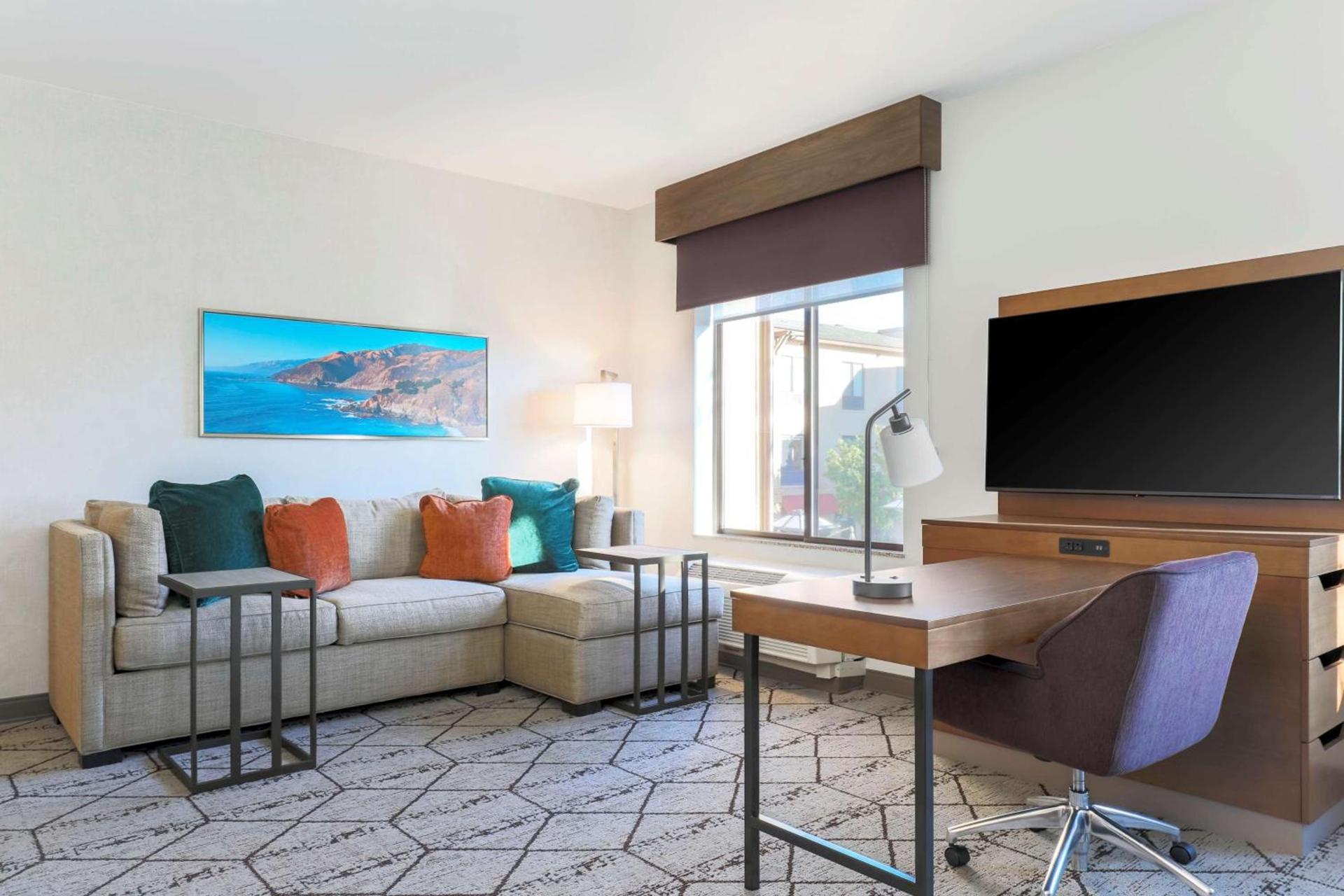 Hampton Inn & Suites Windsor-Sonoma Wine Country photo 26