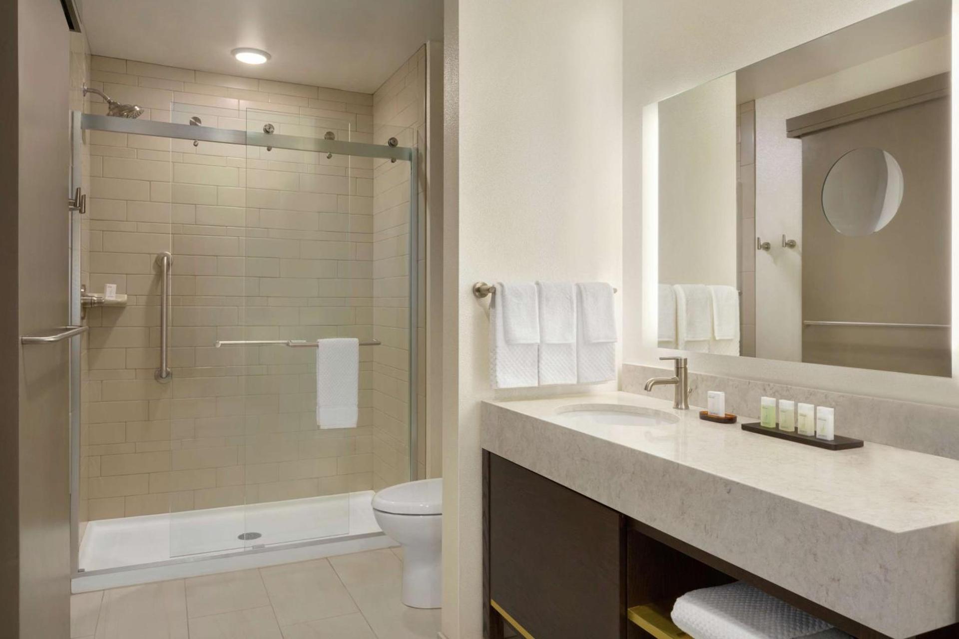 Embassy Suites By Hilton Syracuse Destiny USA photo 21