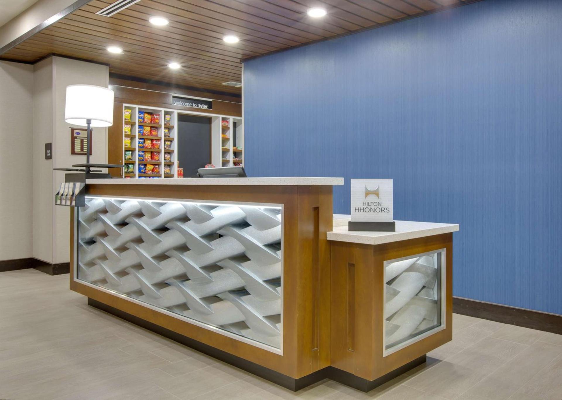 Hampton Inn & Suites Tyler-South photo 2