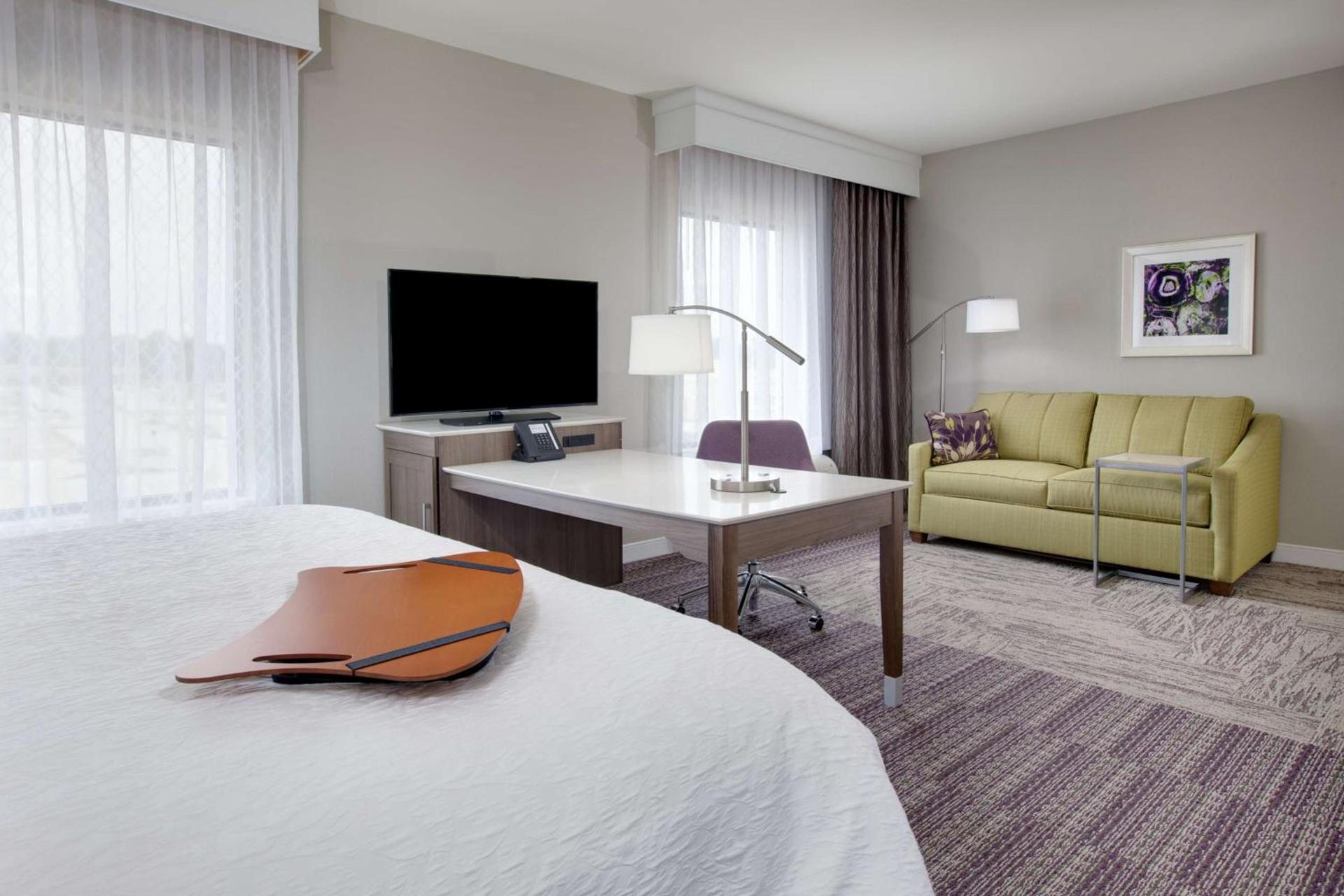 Hampton Inn & Suites Tyler-South photo 14