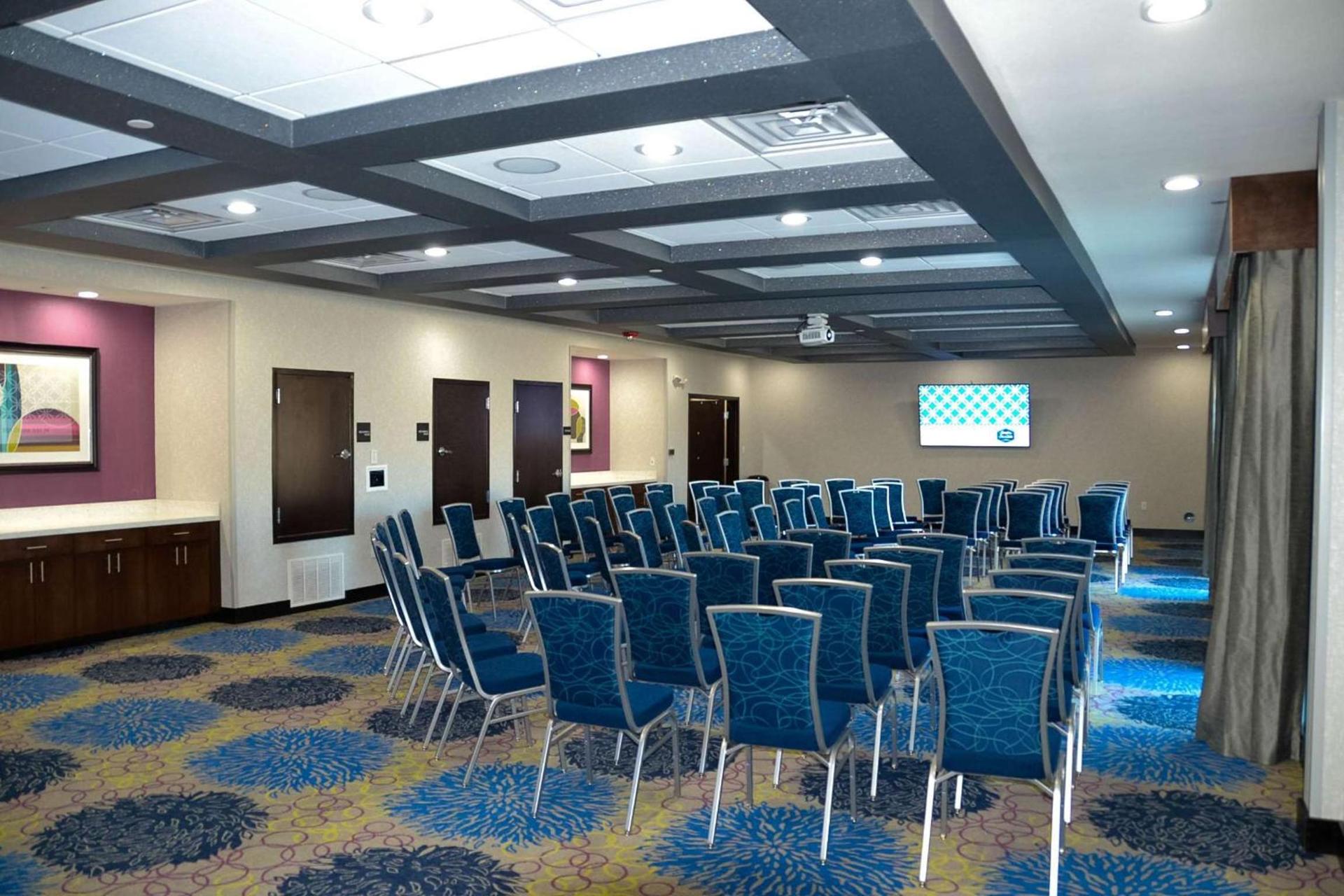 Hampton Inn & Suites Tyler-South photo 18