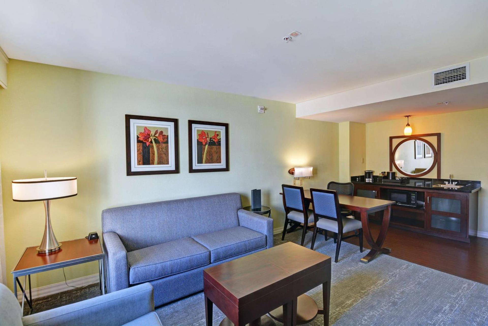 Embassy Suites Valencia photo 17