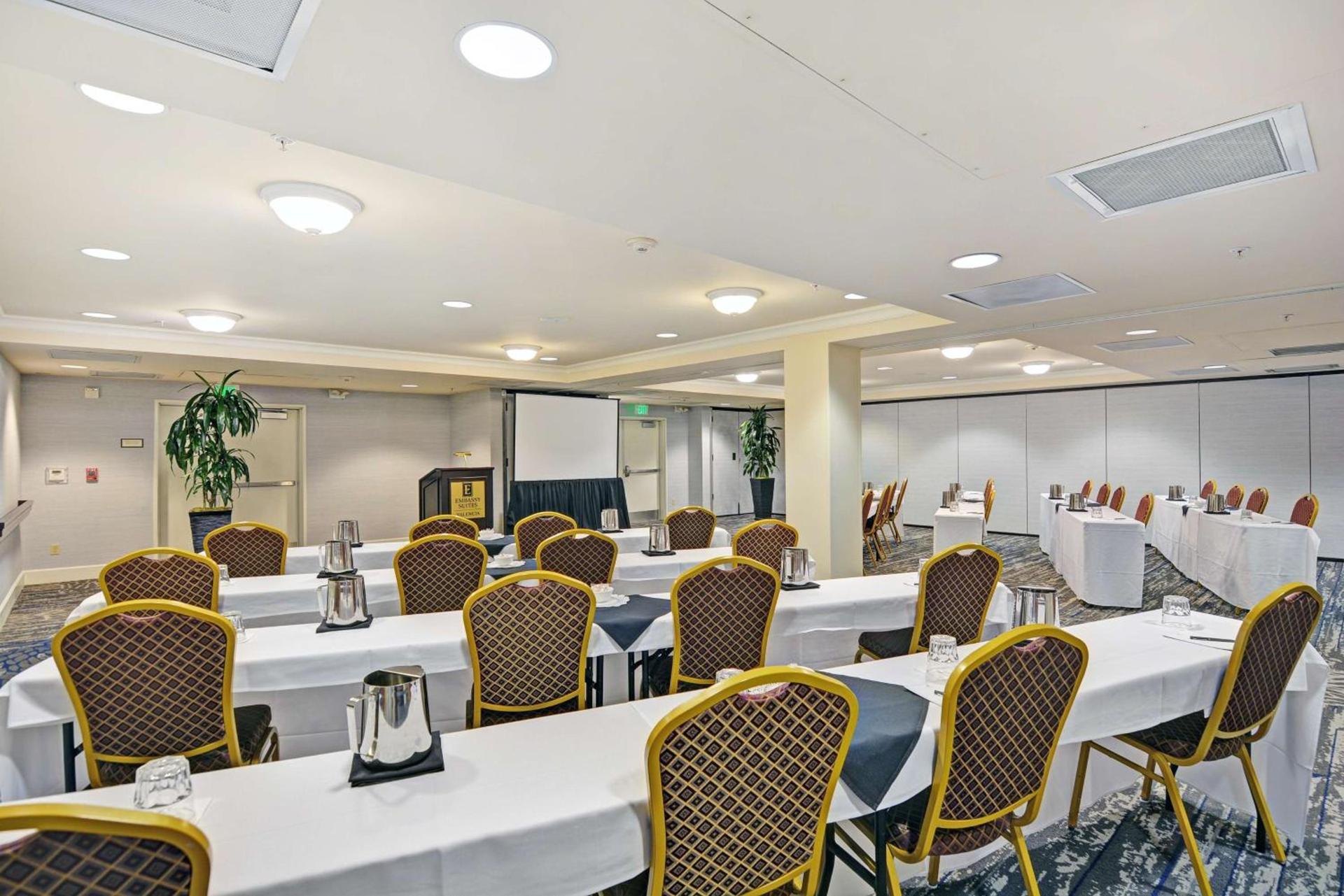 Embassy Suites Valencia photo 29