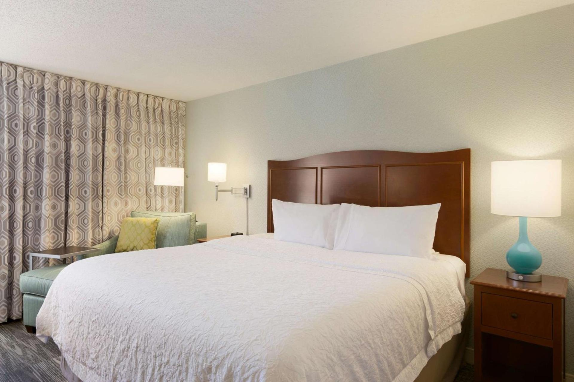 Hampton Inn Zanesville photo 8