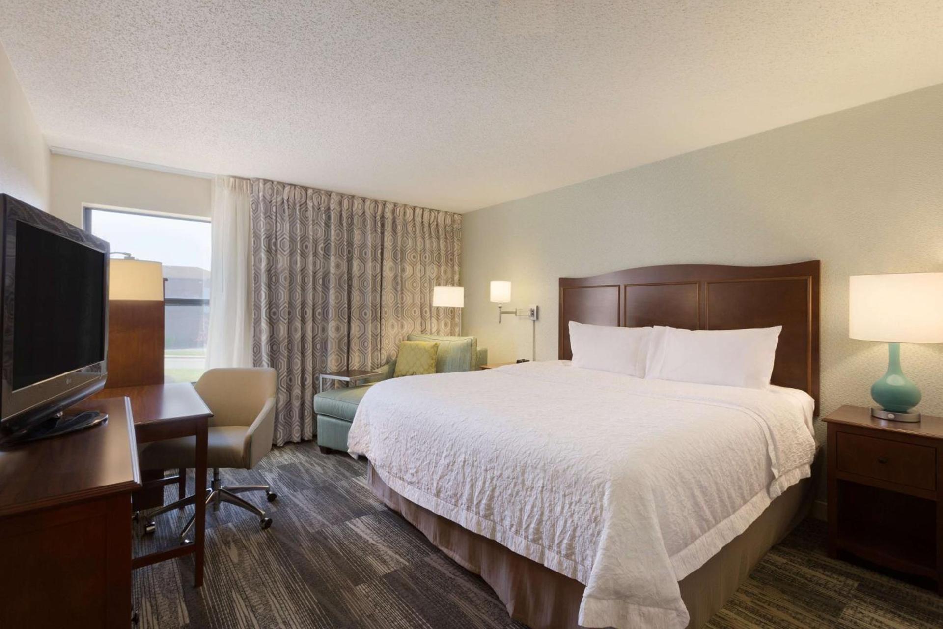 Hampton Inn Zanesville photo 15