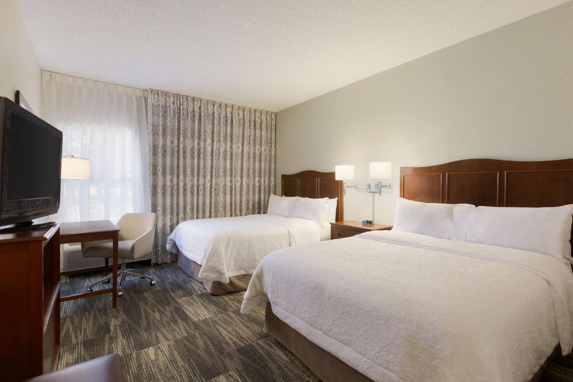 Hampton Inn Zanesville photo 18