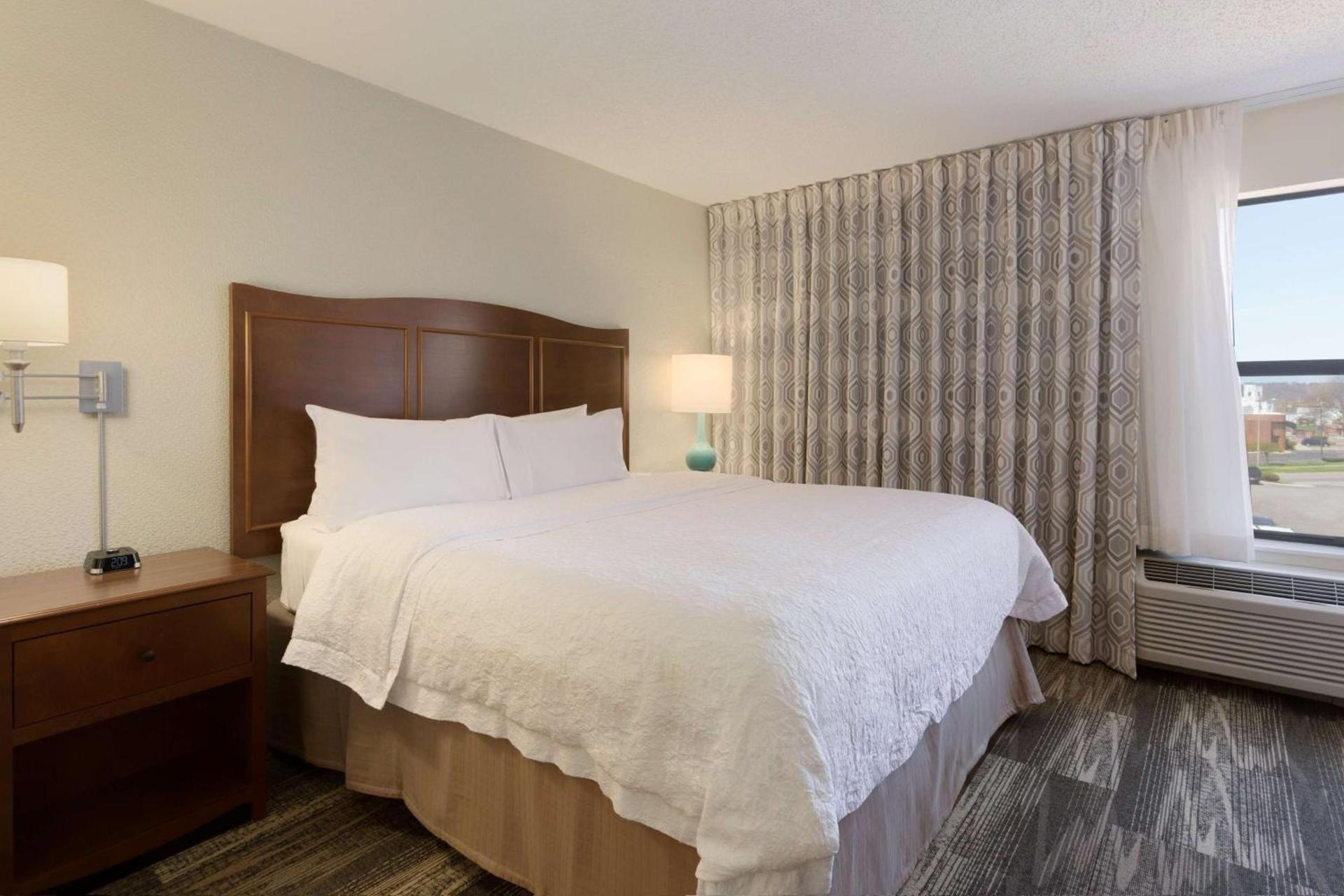 Hampton Inn Zanesville photo 19