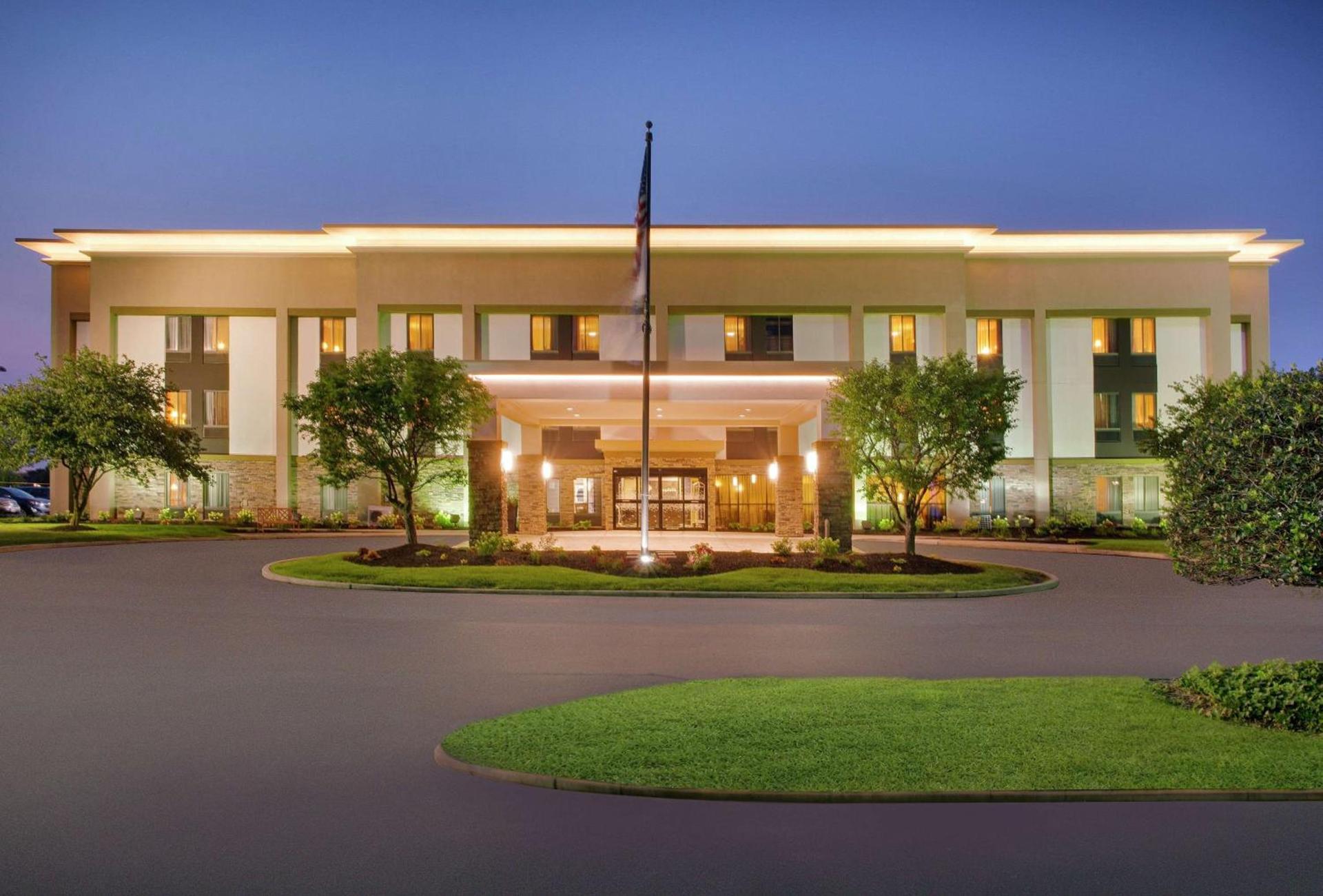 Hampton Inn Merrillville photo 2