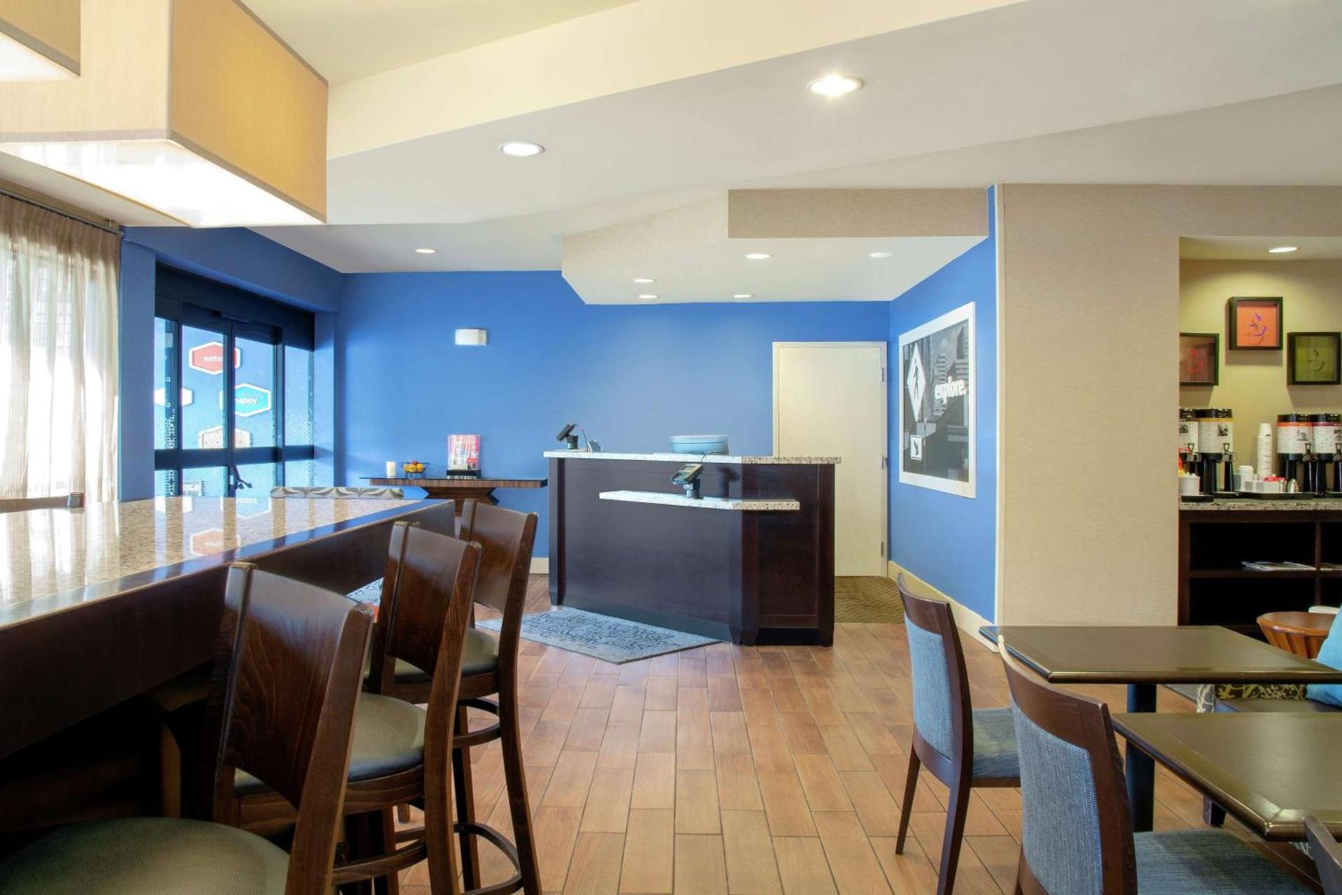 Hampton Inn Merrillville photo 6