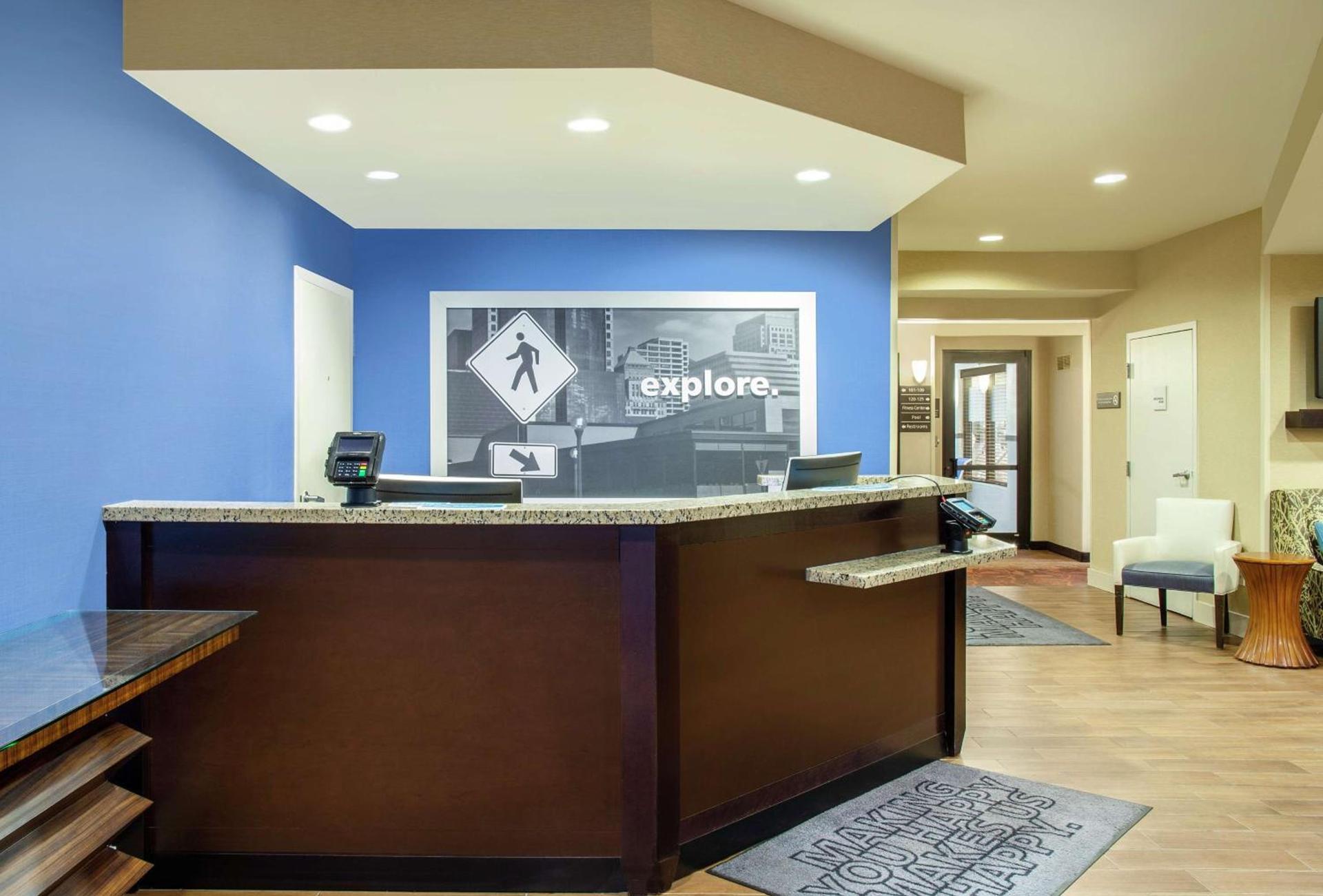 Hampton Inn Merrillville photo 7